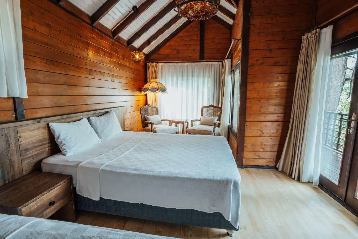 Balcony/Terrace, Bed in Sea Valley Lodge