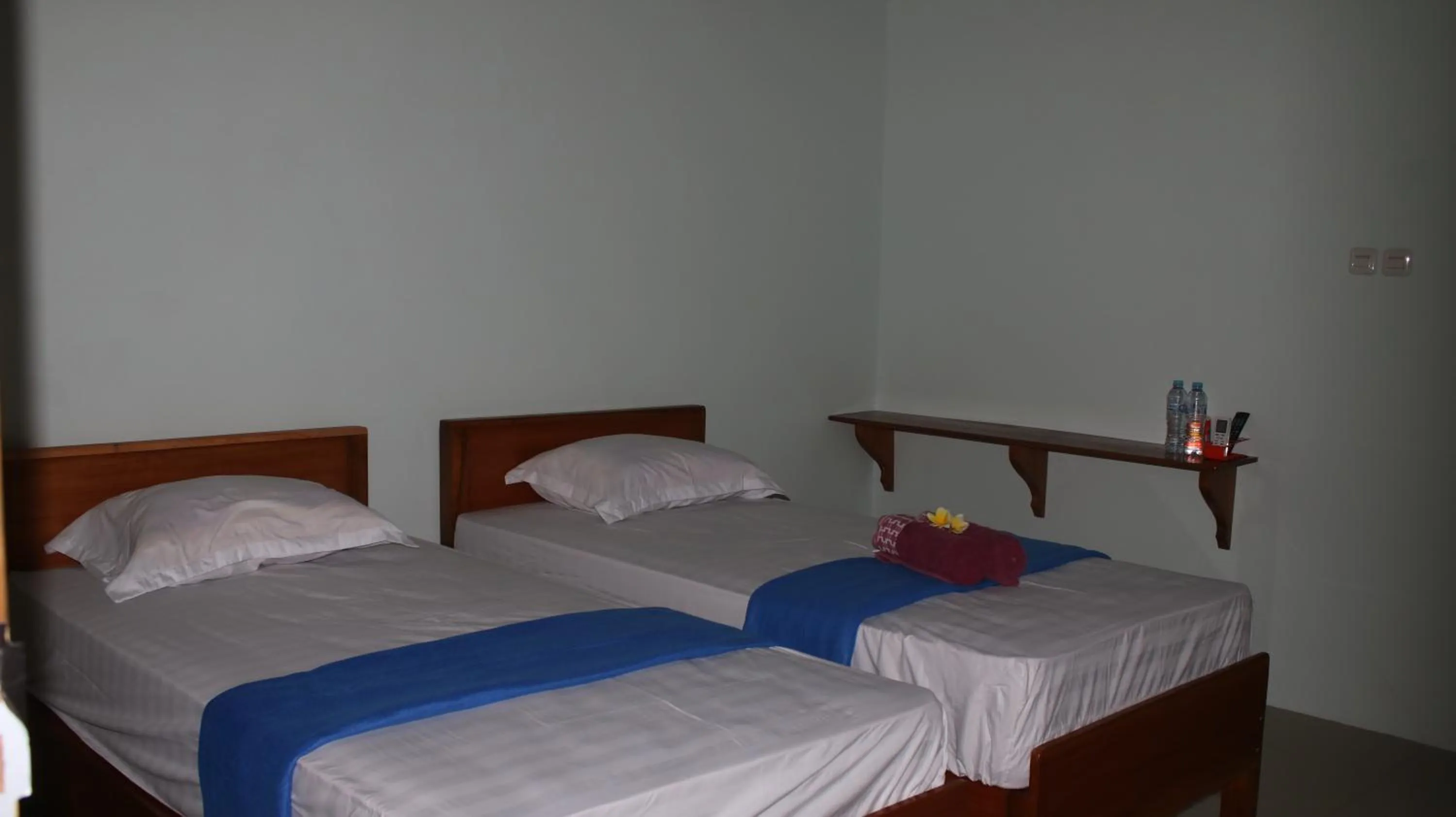 Bed in Arrys Watukarung Surfcamp