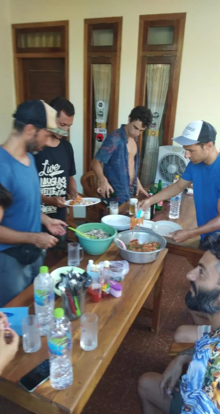 Arrys Watukarung Surfcamp