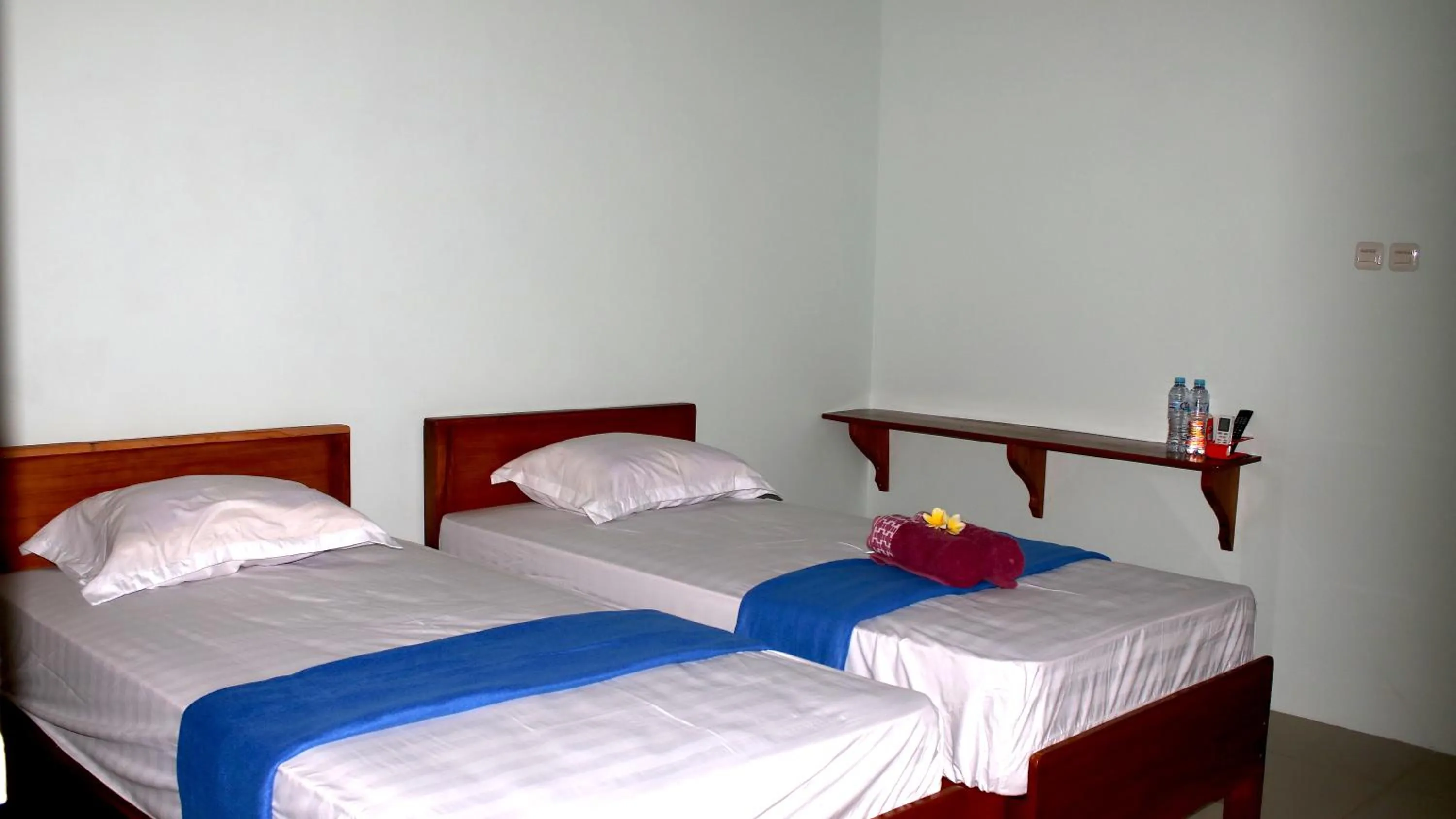 Bed in Arrys Watukarung Surfcamp