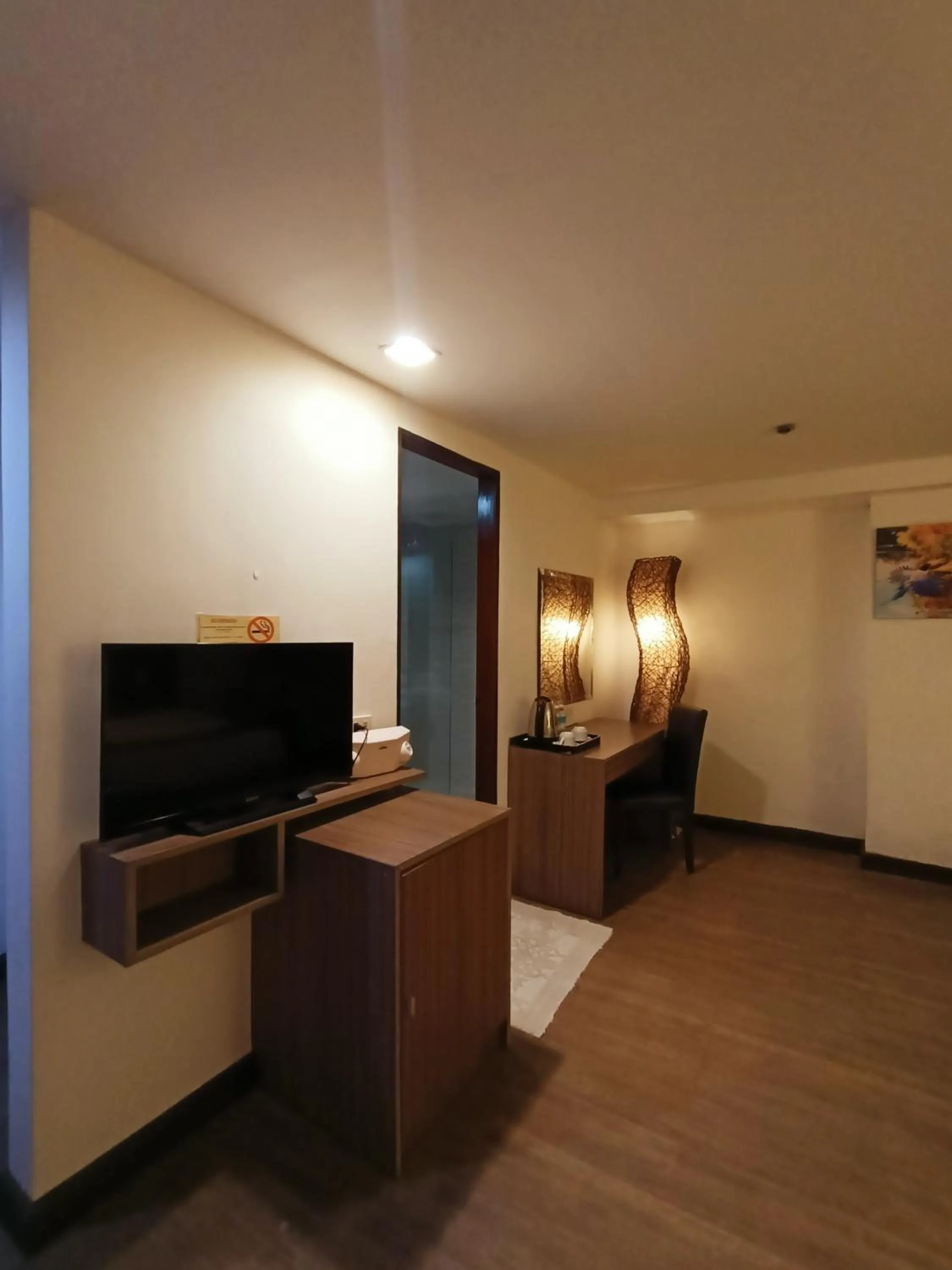 Evening entertainment in Tyche Boutique Hotel