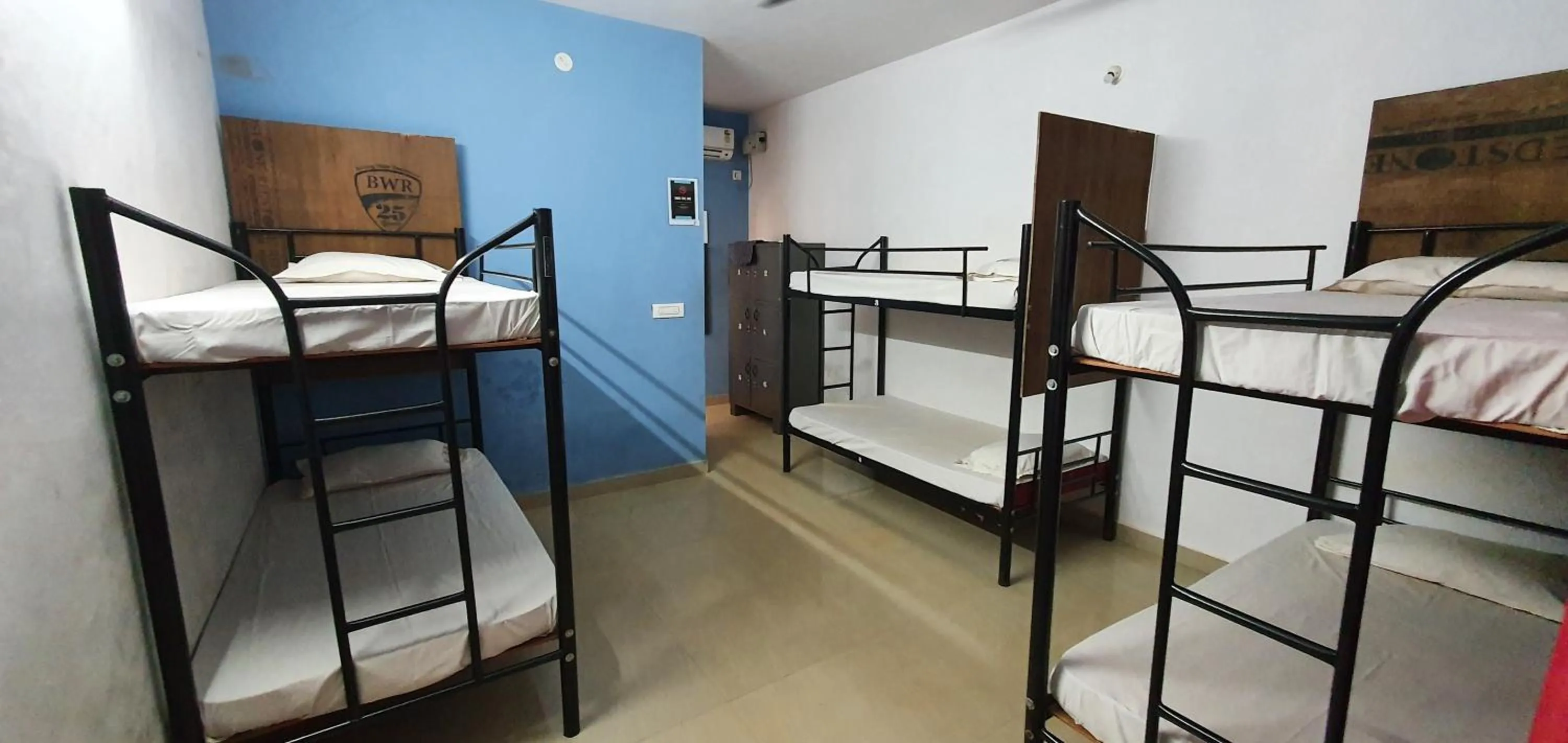 Bed in HosteLife Gokarna
