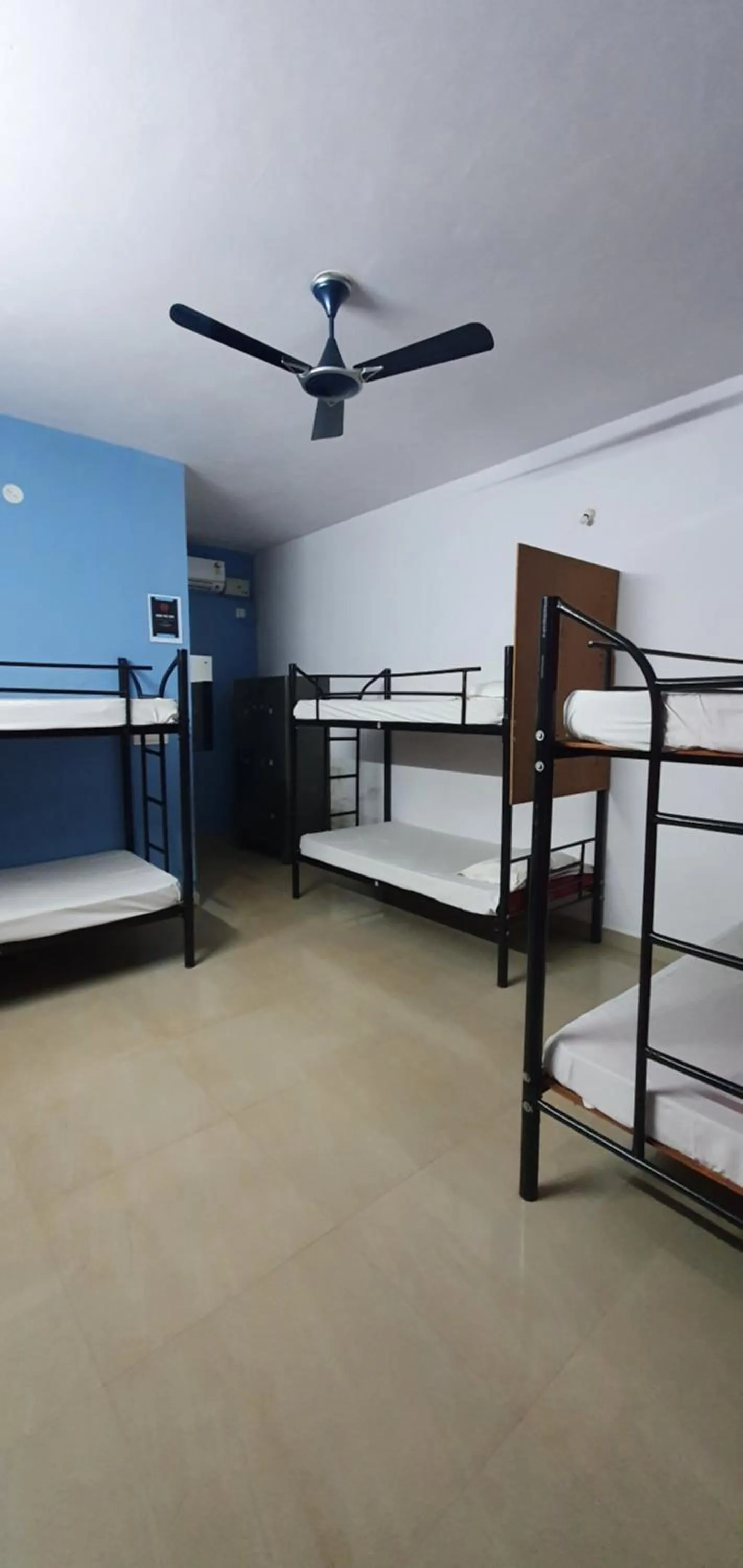 Bed in HosteLife Gokarna