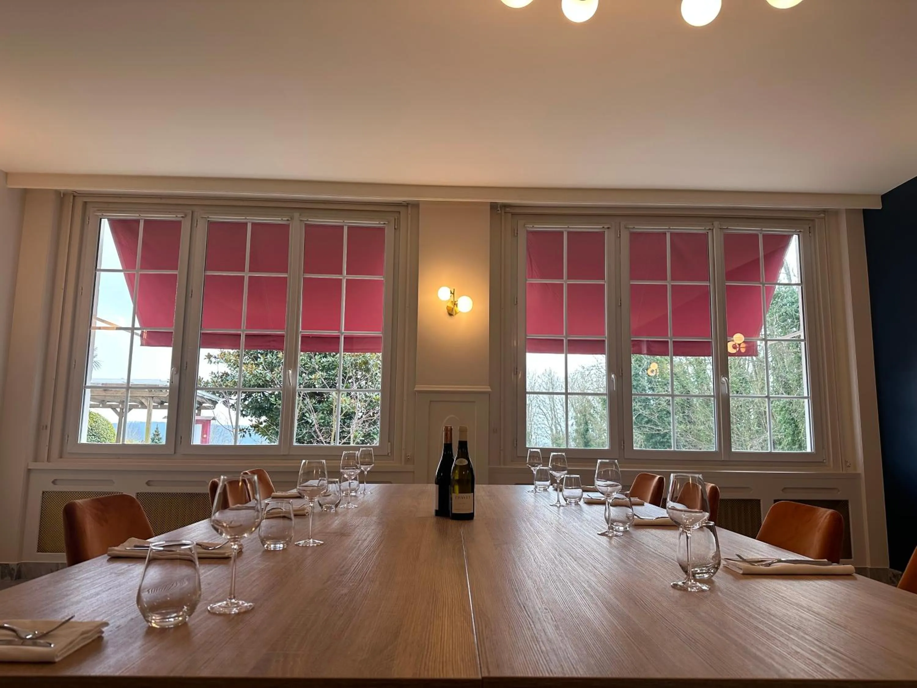 Restaurant/places to eat in Best Western Hotel Ile de France