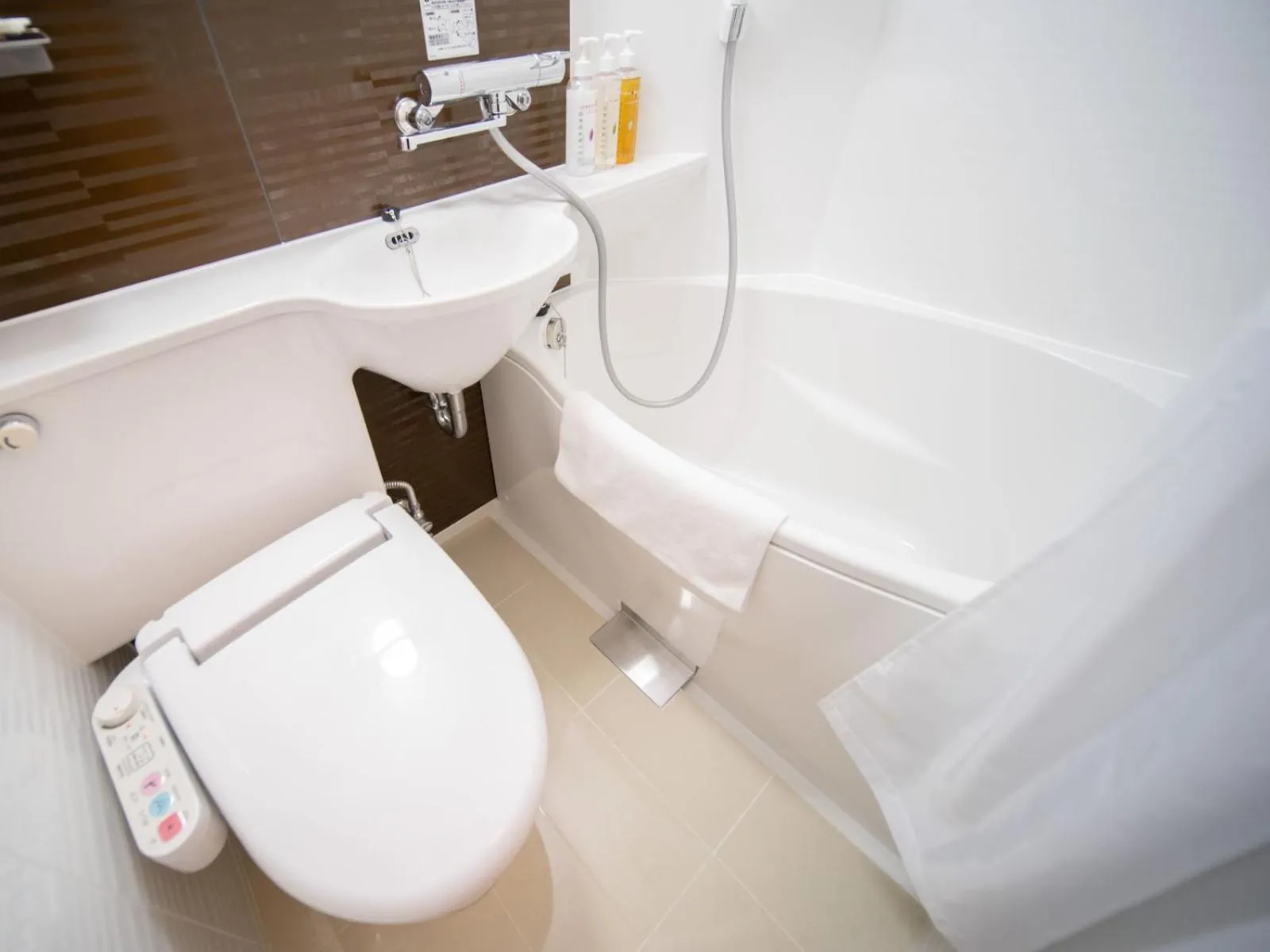 Shower in Super Hotel Umeda Higobashi