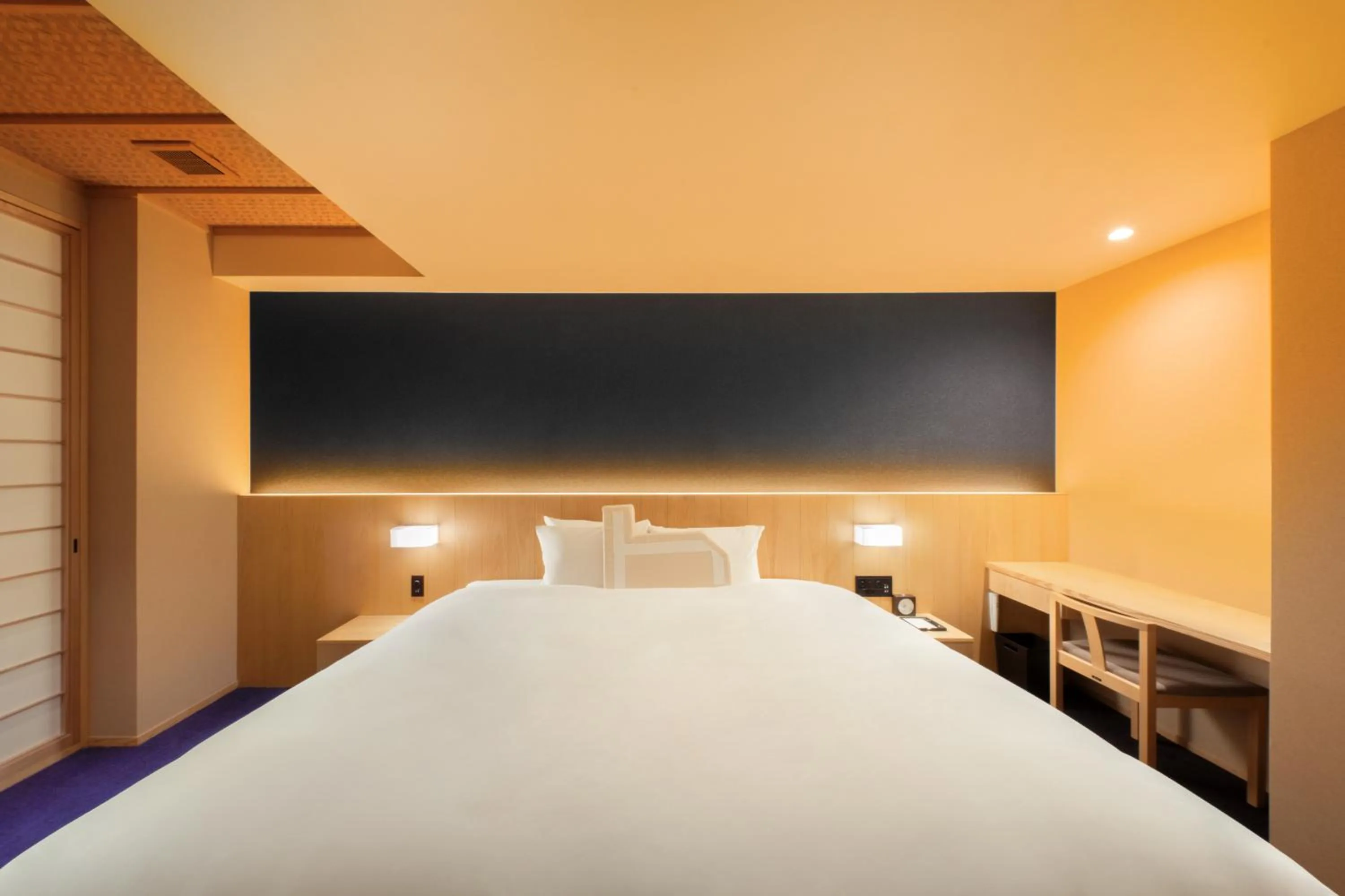Photo of the whole room, Bed in Homm Stay Nagi Shijo Kyoto By Banyan Group