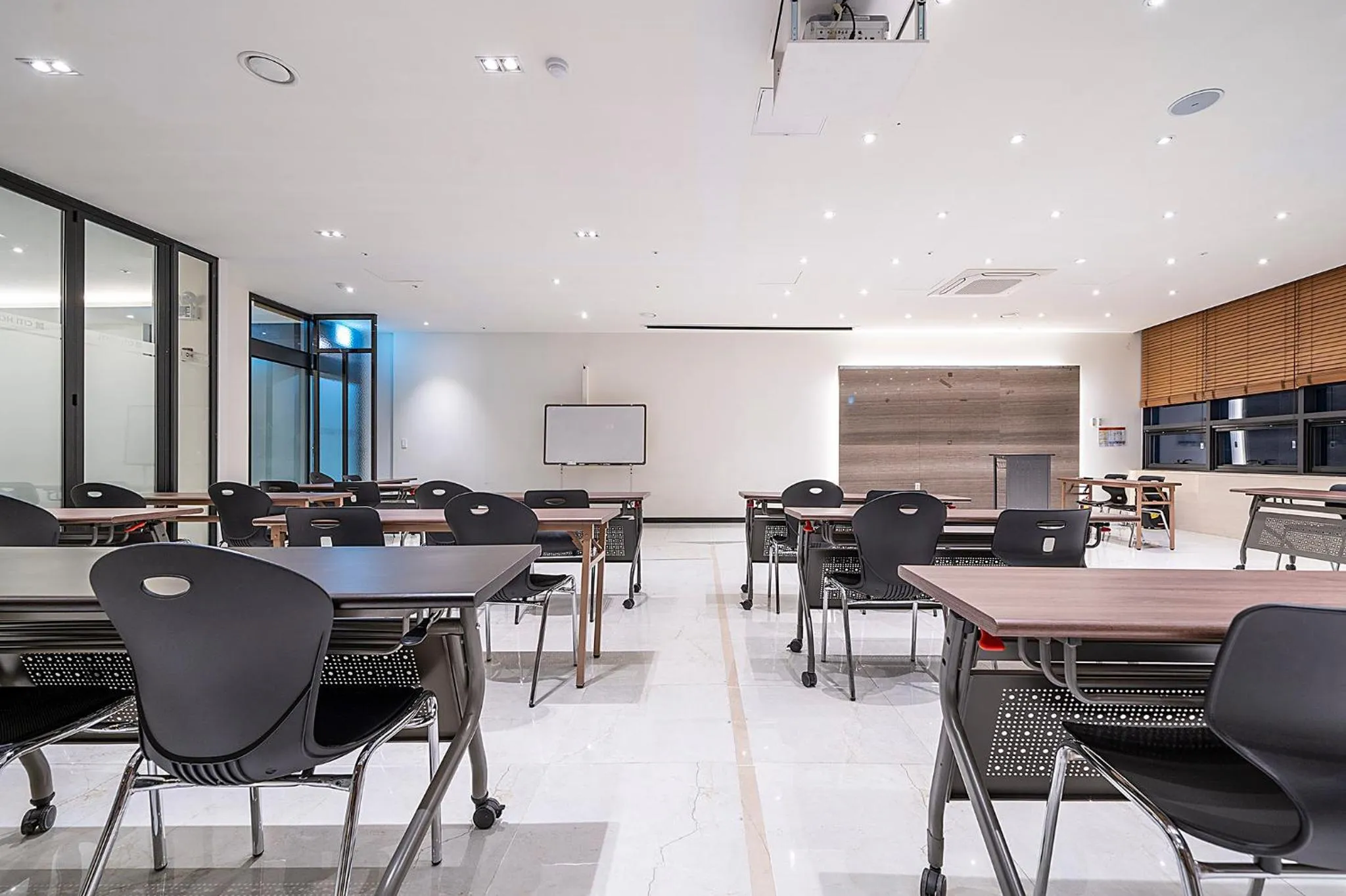 Restaurant/Places to Eat in Wonju Citi Hotel