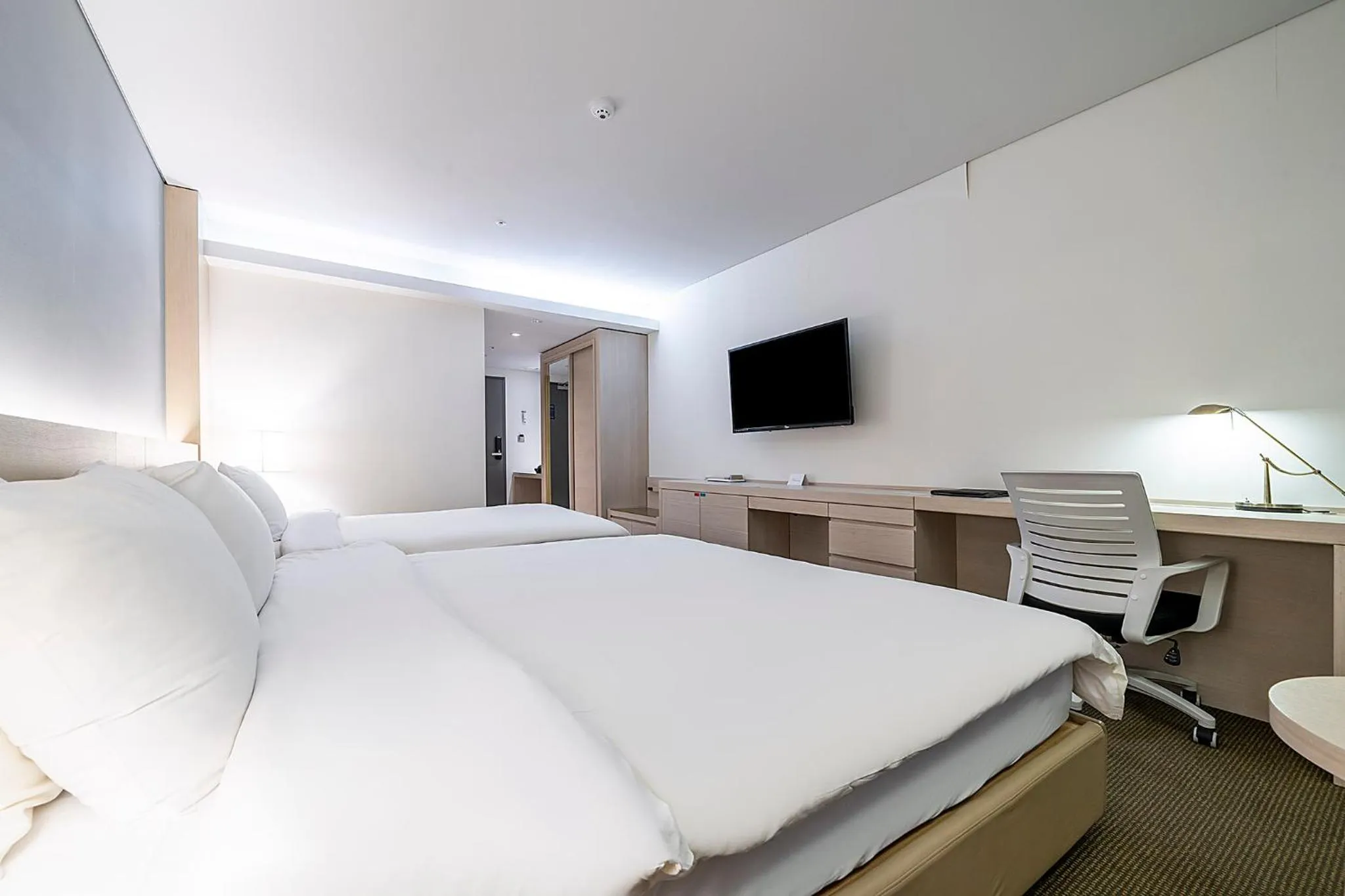 Bed in Wonju Citi Hotel