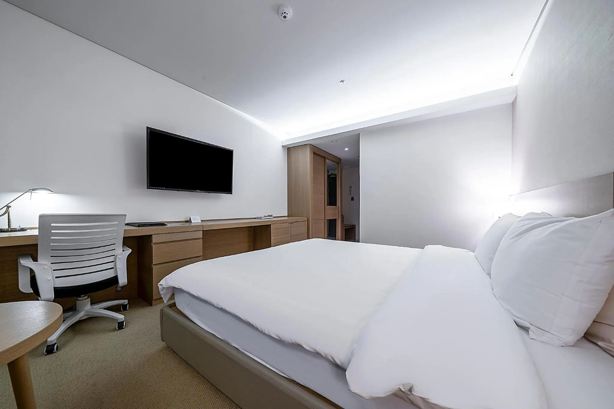 Bed in Wonju Citi Hotel