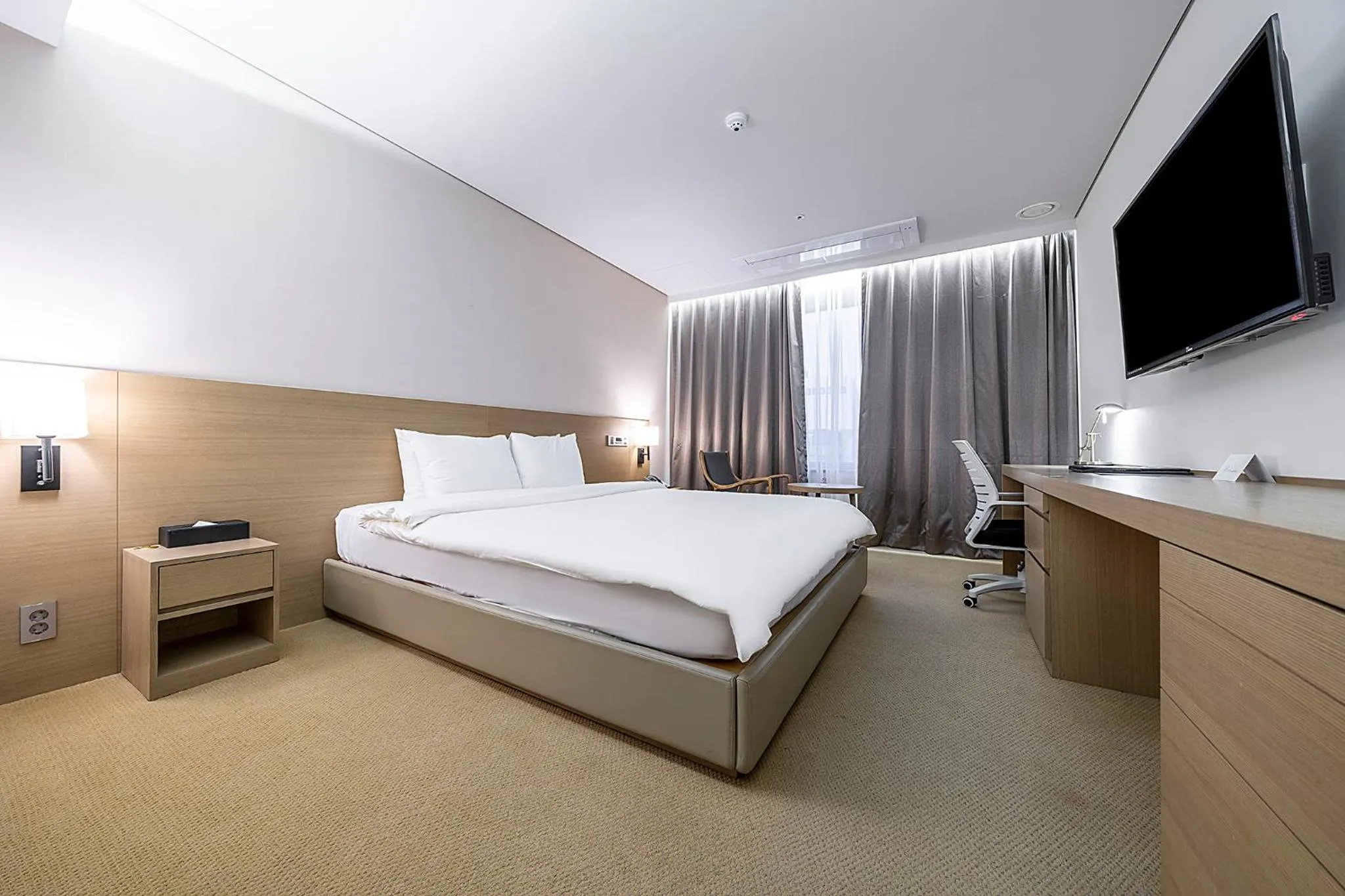 Bed in Wonju Citi Hotel