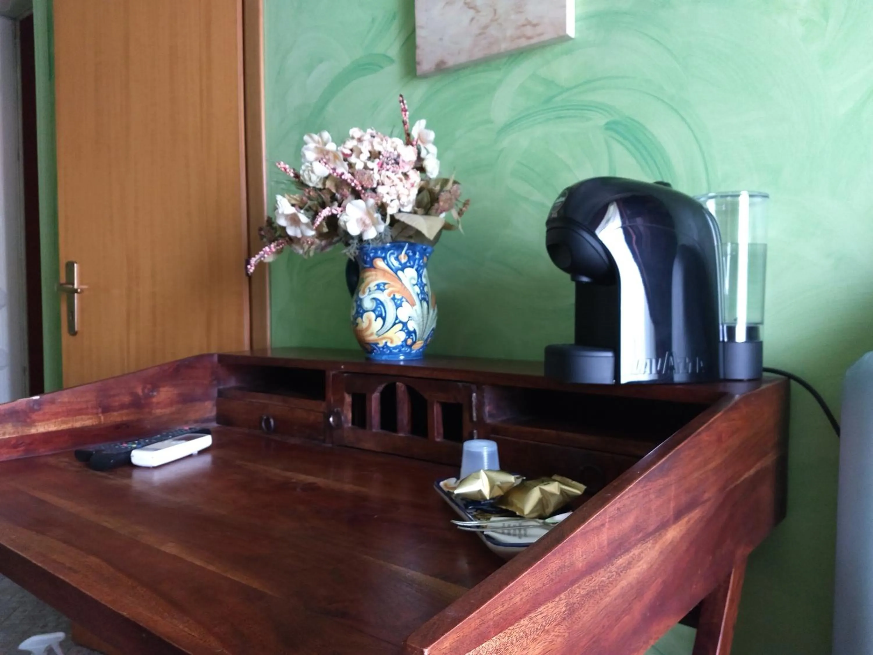 Coffee/tea facilities in Palazzo Aprile