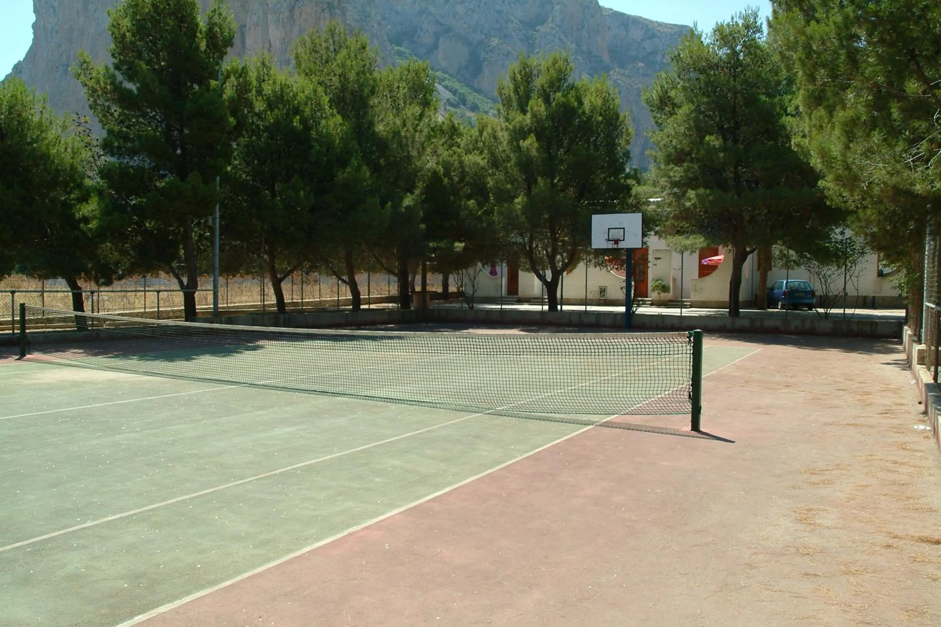 Tennis court in Camping Village La Pineta