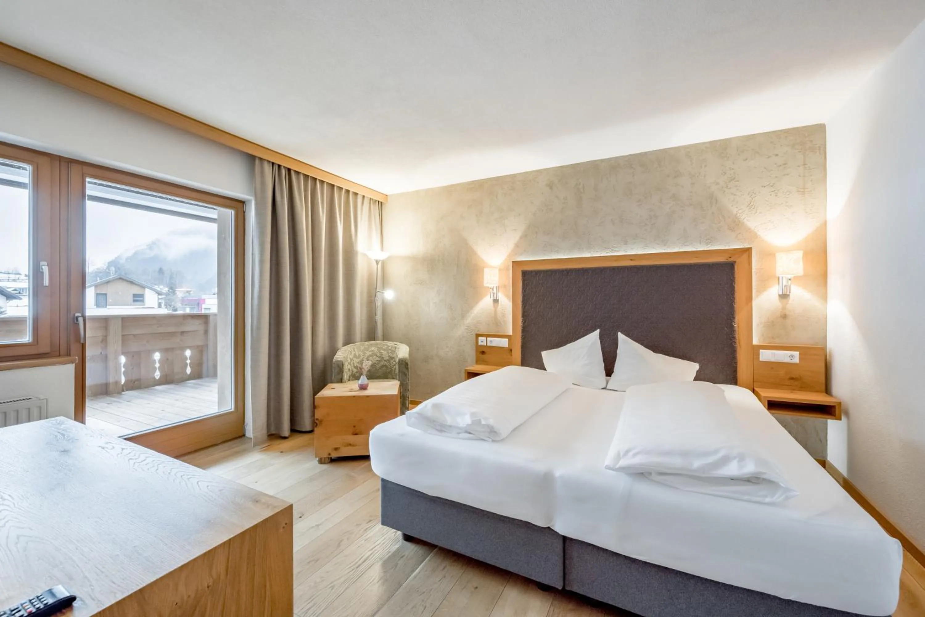 Photo of the whole room, Bed in tilia living - b&b mit dem Komfort eines kleinen, feinen Hotels