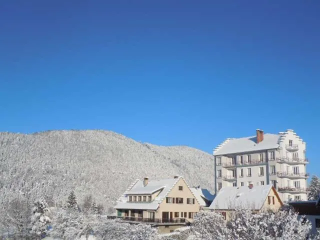 Facade/entrance in Les 4 Montagnes