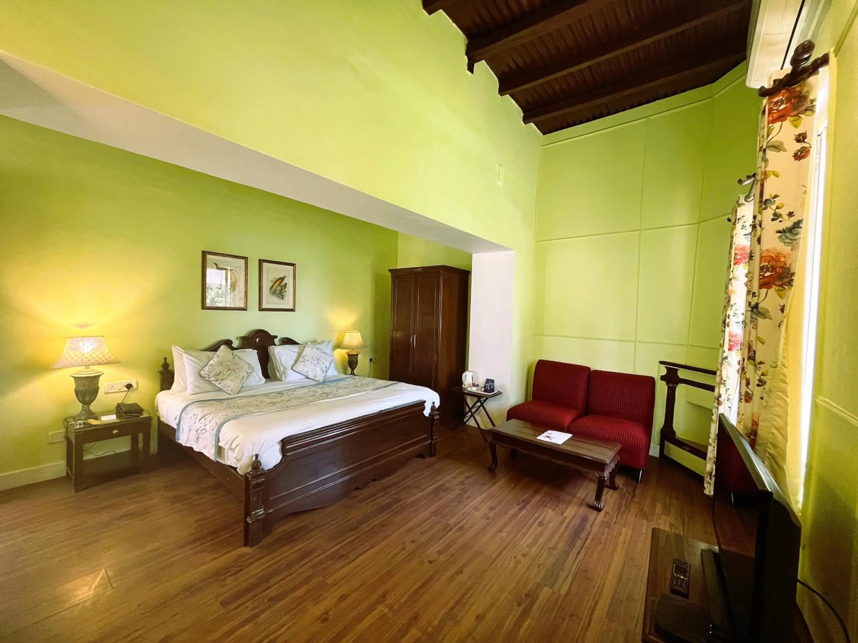 Bed in WelcomHeritage Kasmanda Palace