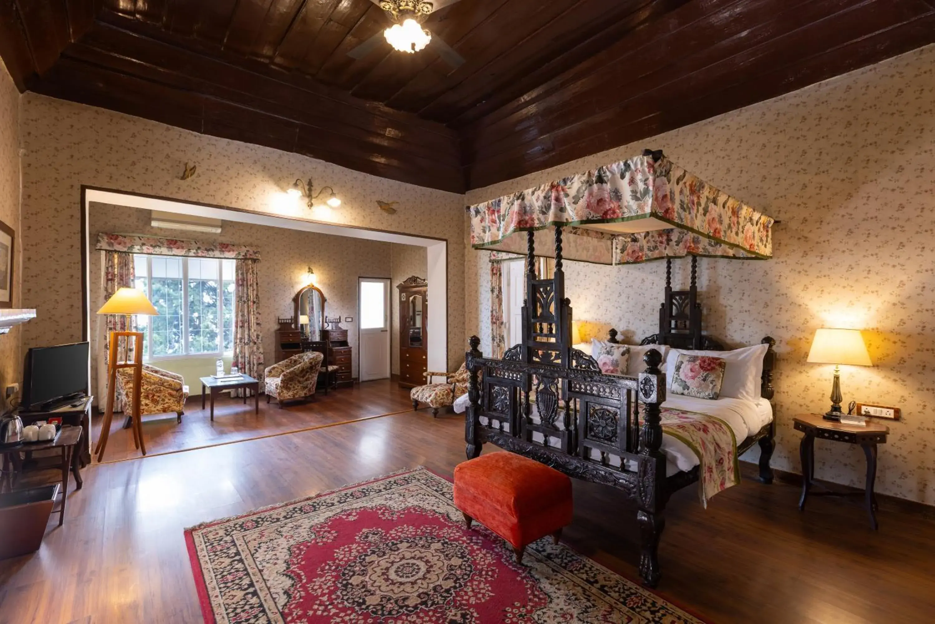 Royal Room in WelcomHeritage Kasmanda Palace Royal Room in WelcomHeritage Kasmanda Palace