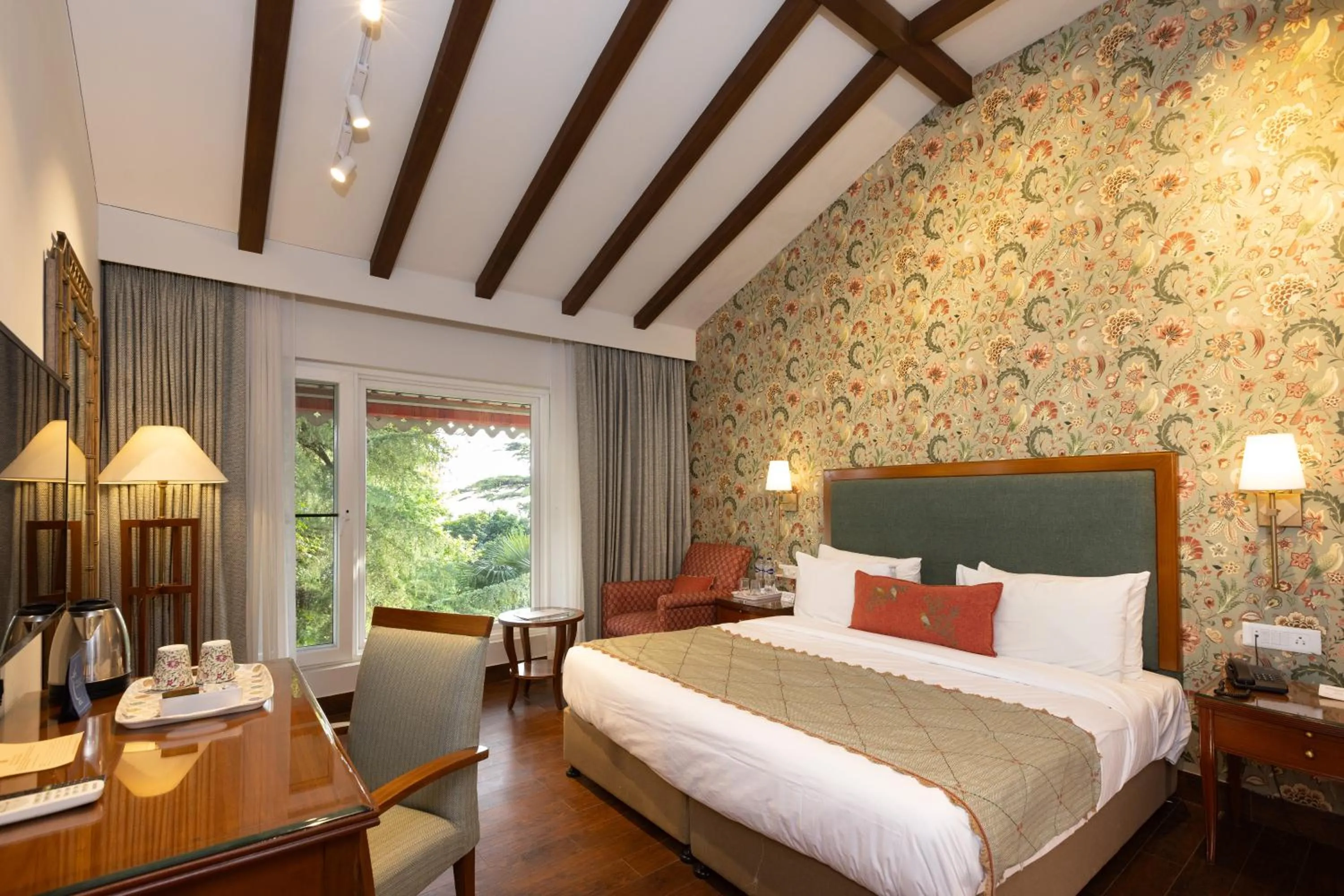 Bedroom, Bed in WelcomHeritage Kasmanda Palace