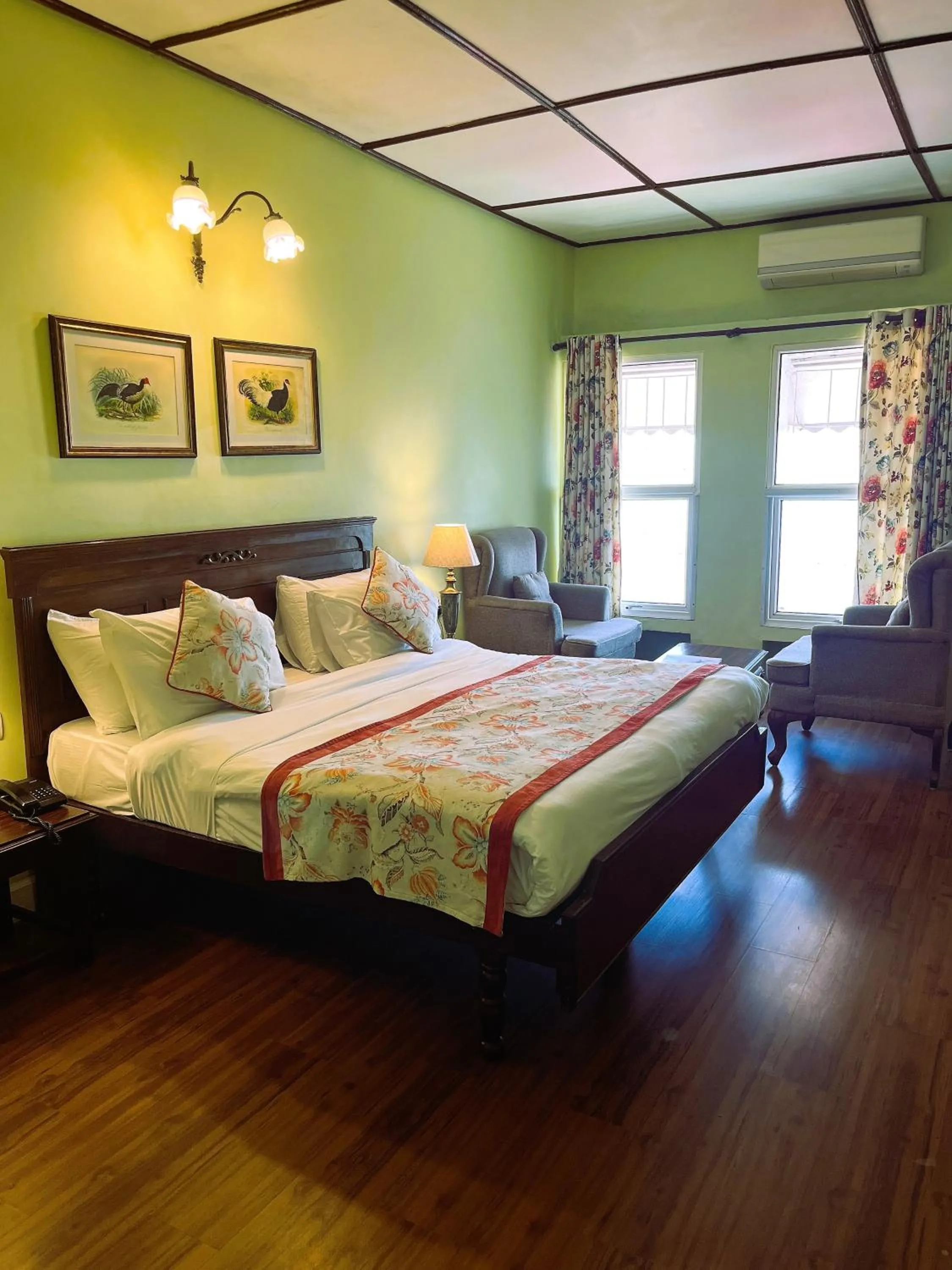 Bed in WelcomHeritage Kasmanda Palace