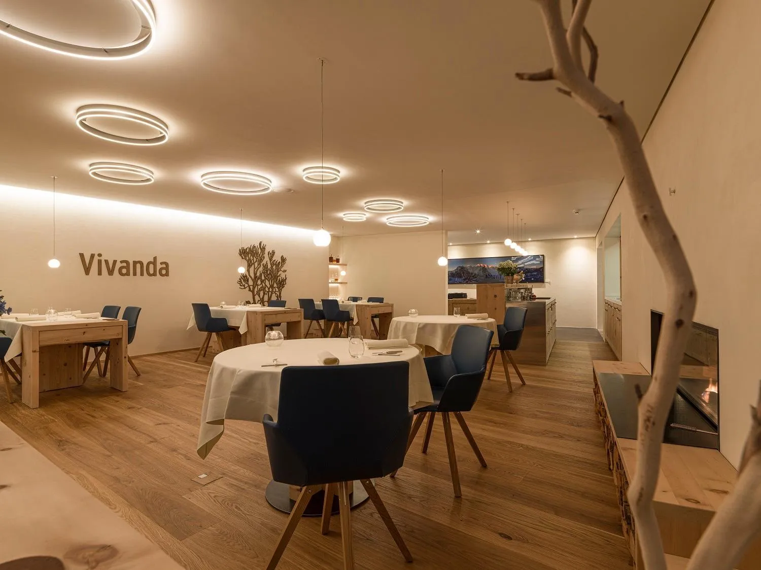 Restaurant/places to eat in Relais & Châteaux IN LAIN Hotel Cadonau