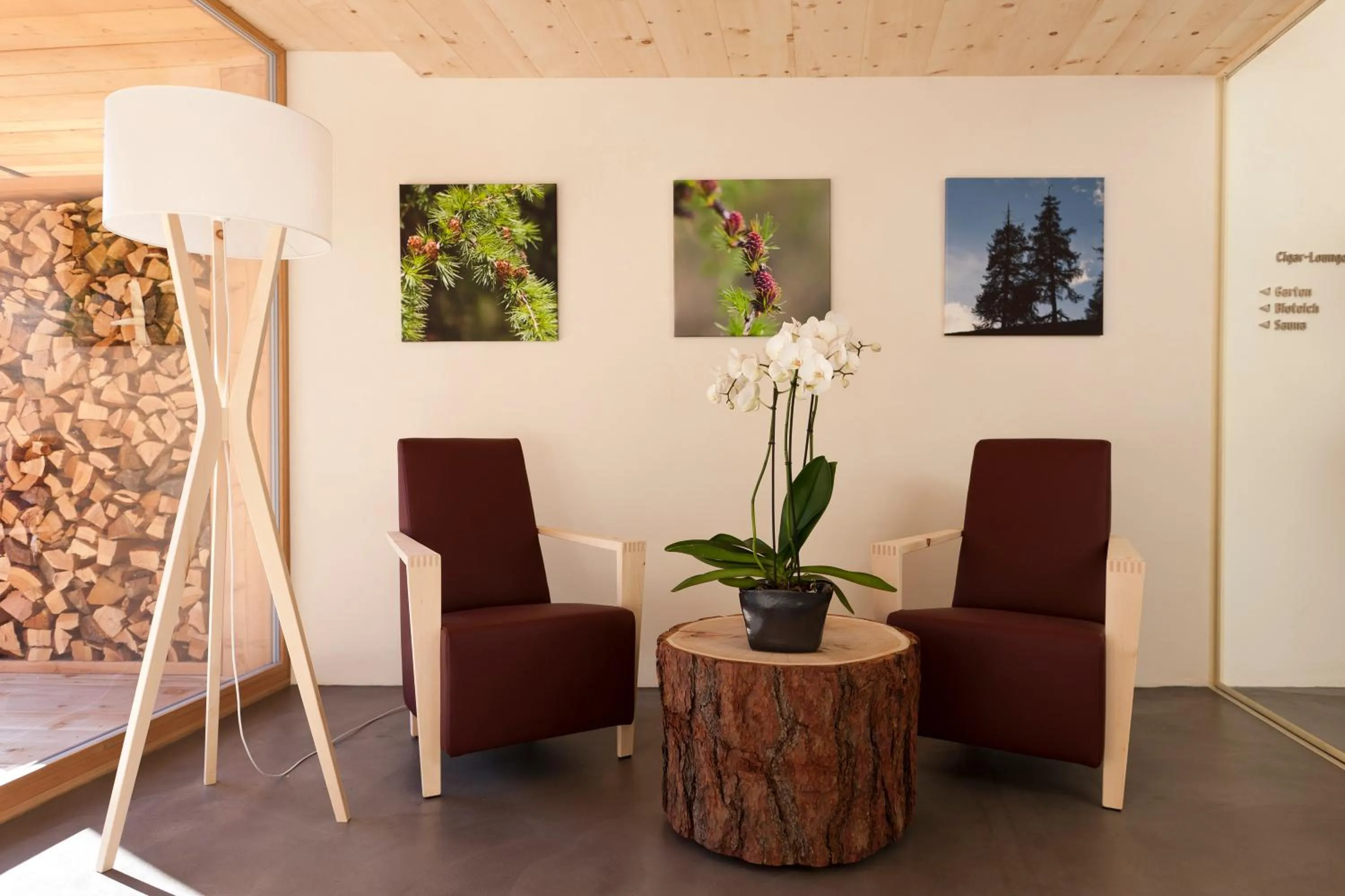 Seating area in Relais & Châteaux IN LAIN Hotel Cadonau