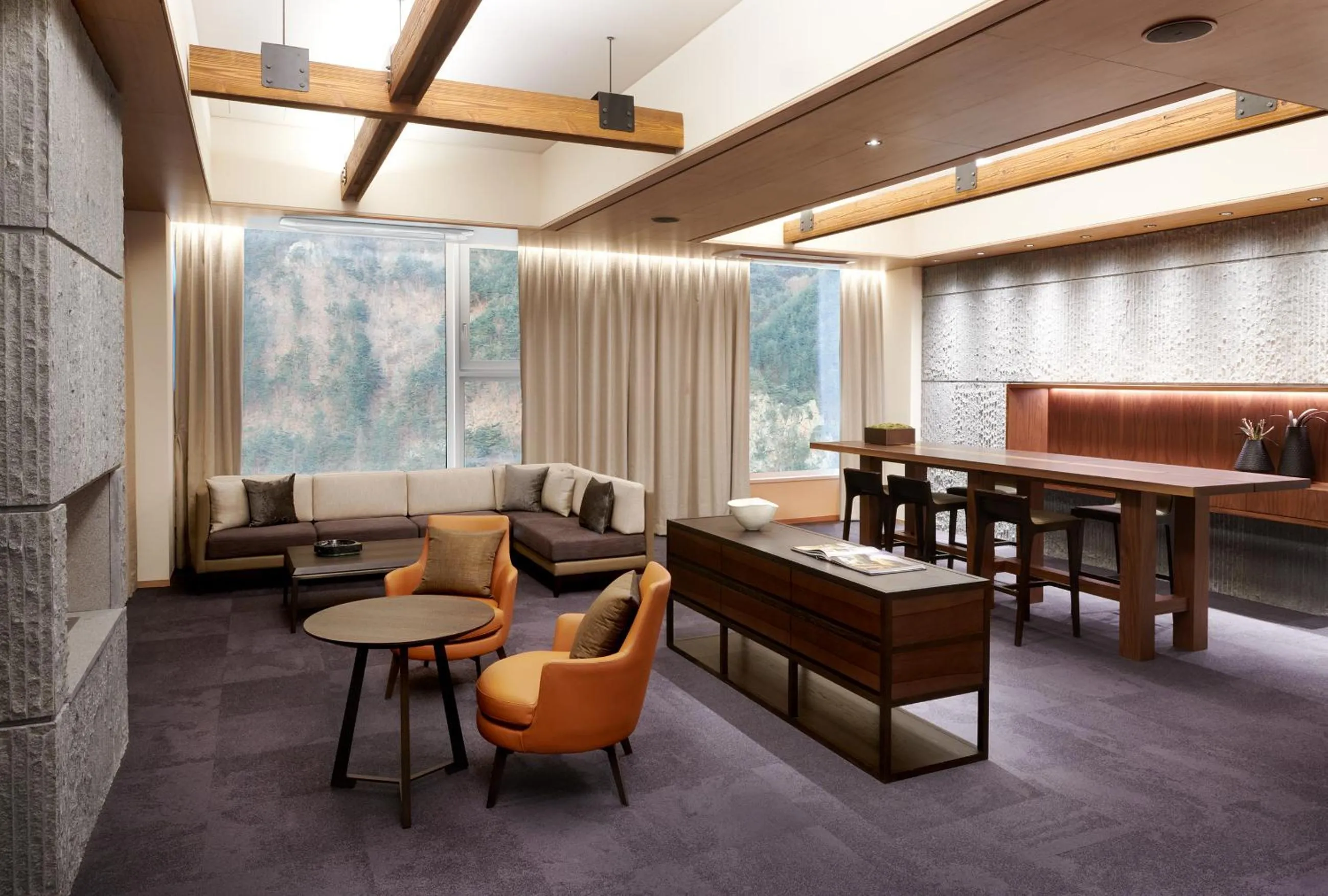 Communal lounge/ TV room in PARK ROCHE Resort & Wellness