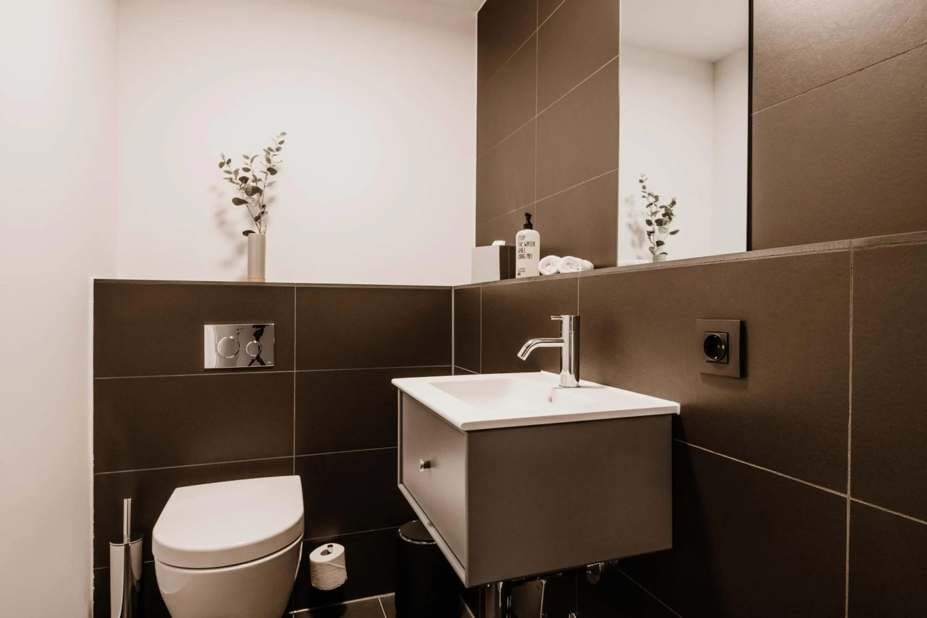 Toilet in Timehouse Serviced Apartments