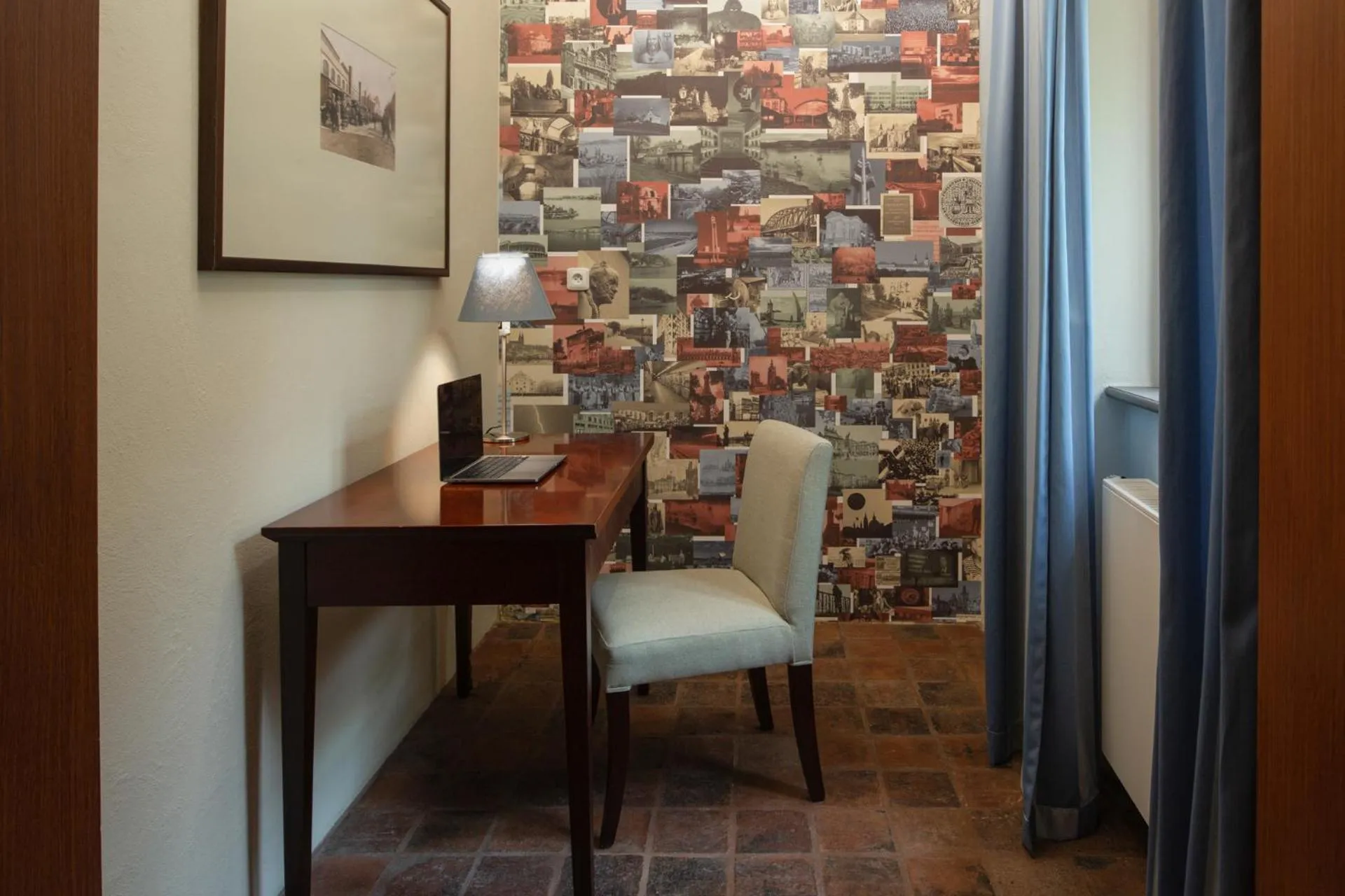 Seating area in Charles Bridge Rooms & Suites by SIVEK HOTELS