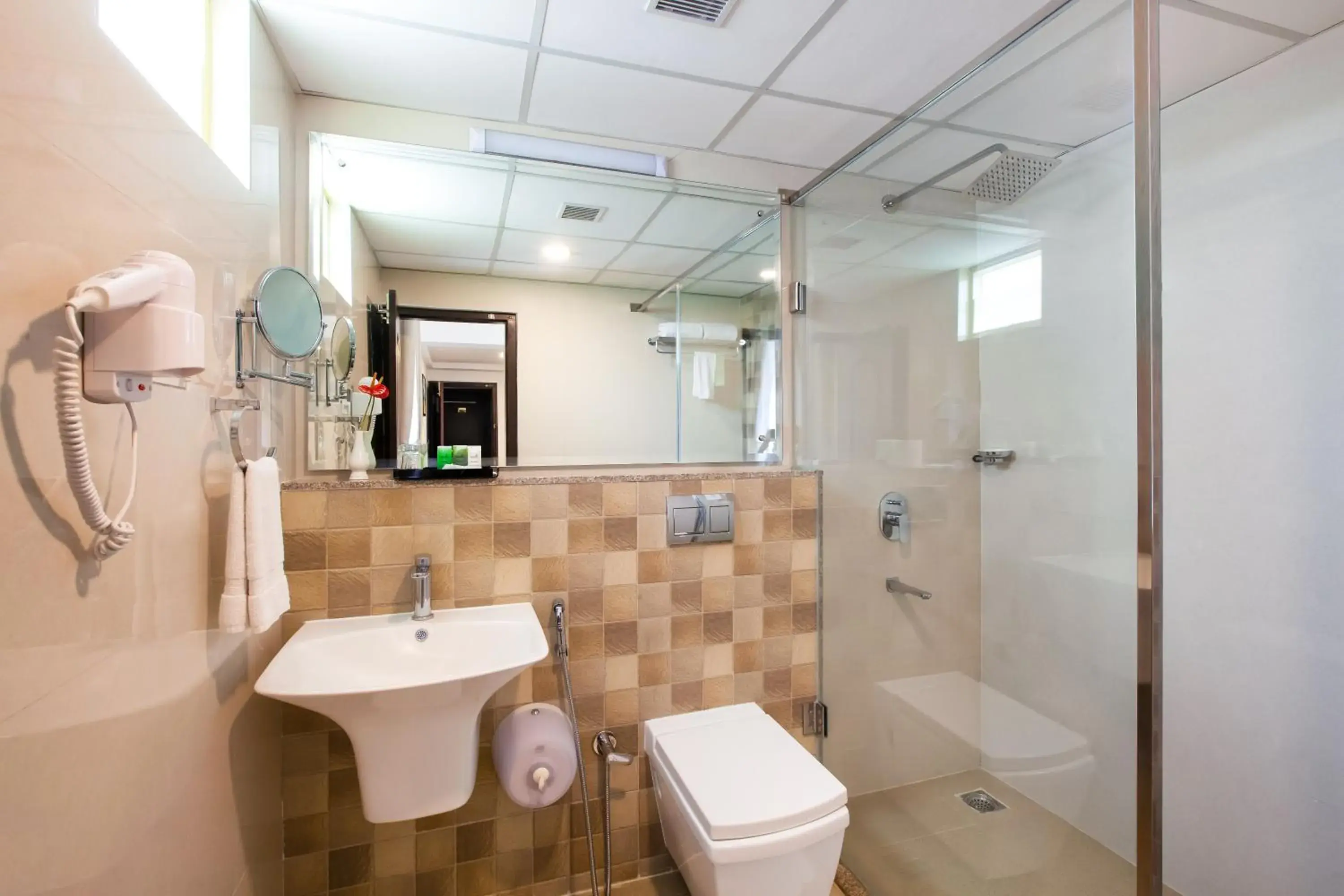 1 Bed Room Family Room With Balcony in Sterling Thekkady 1 Bed Room Family Room With Balcony in Sterling Thekkady