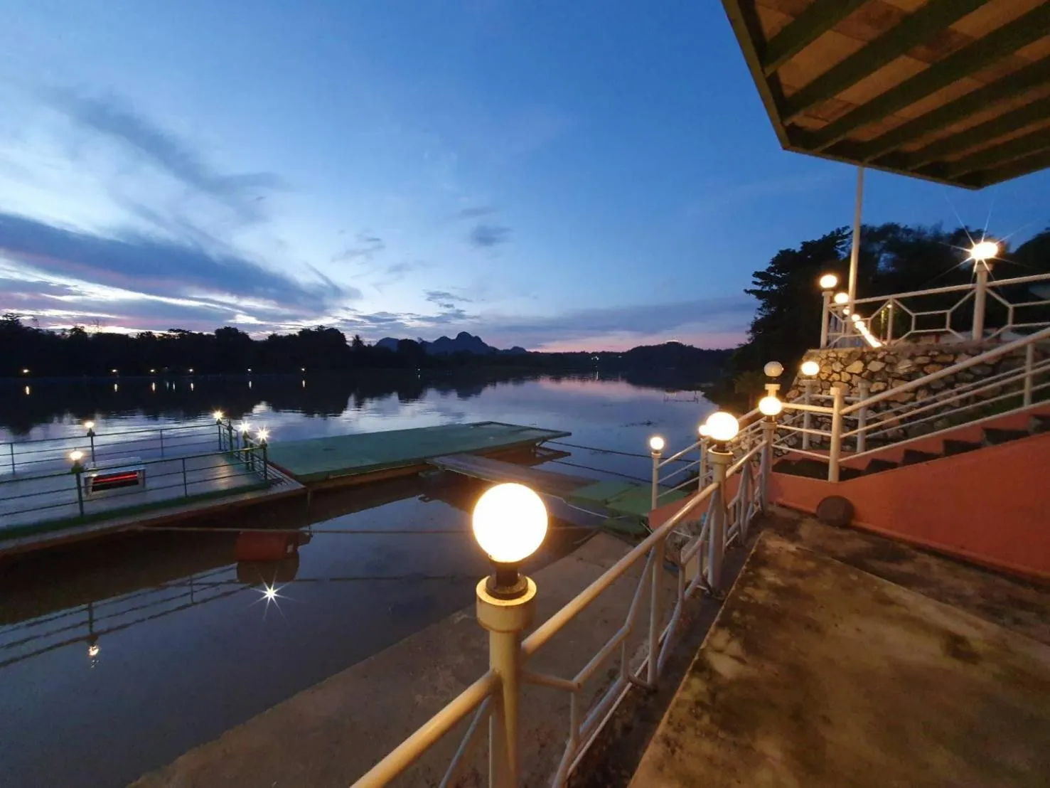 Balcony/Terrace in Golden Dragon Kanchanaburi
