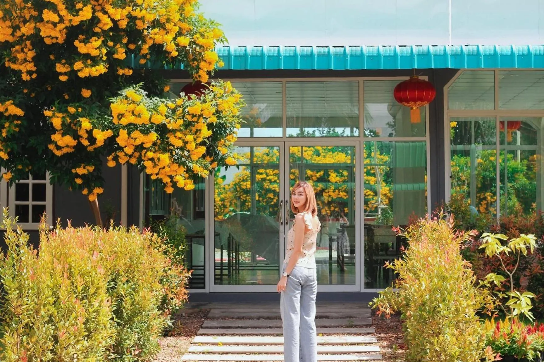 Facade/entrance in Golden Dragon Kanchanaburi