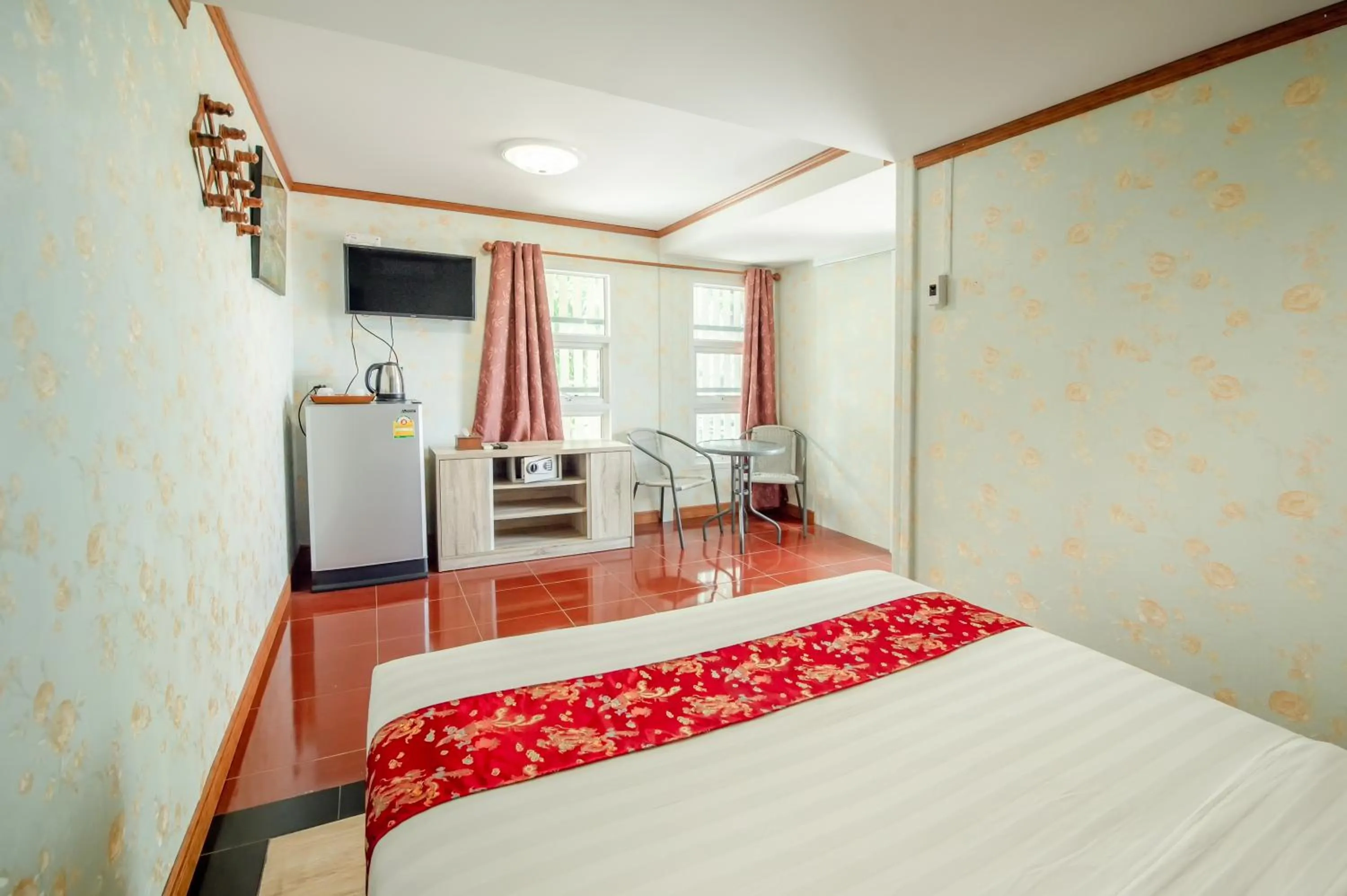 Bed in Golden Dragon Kanchanaburi