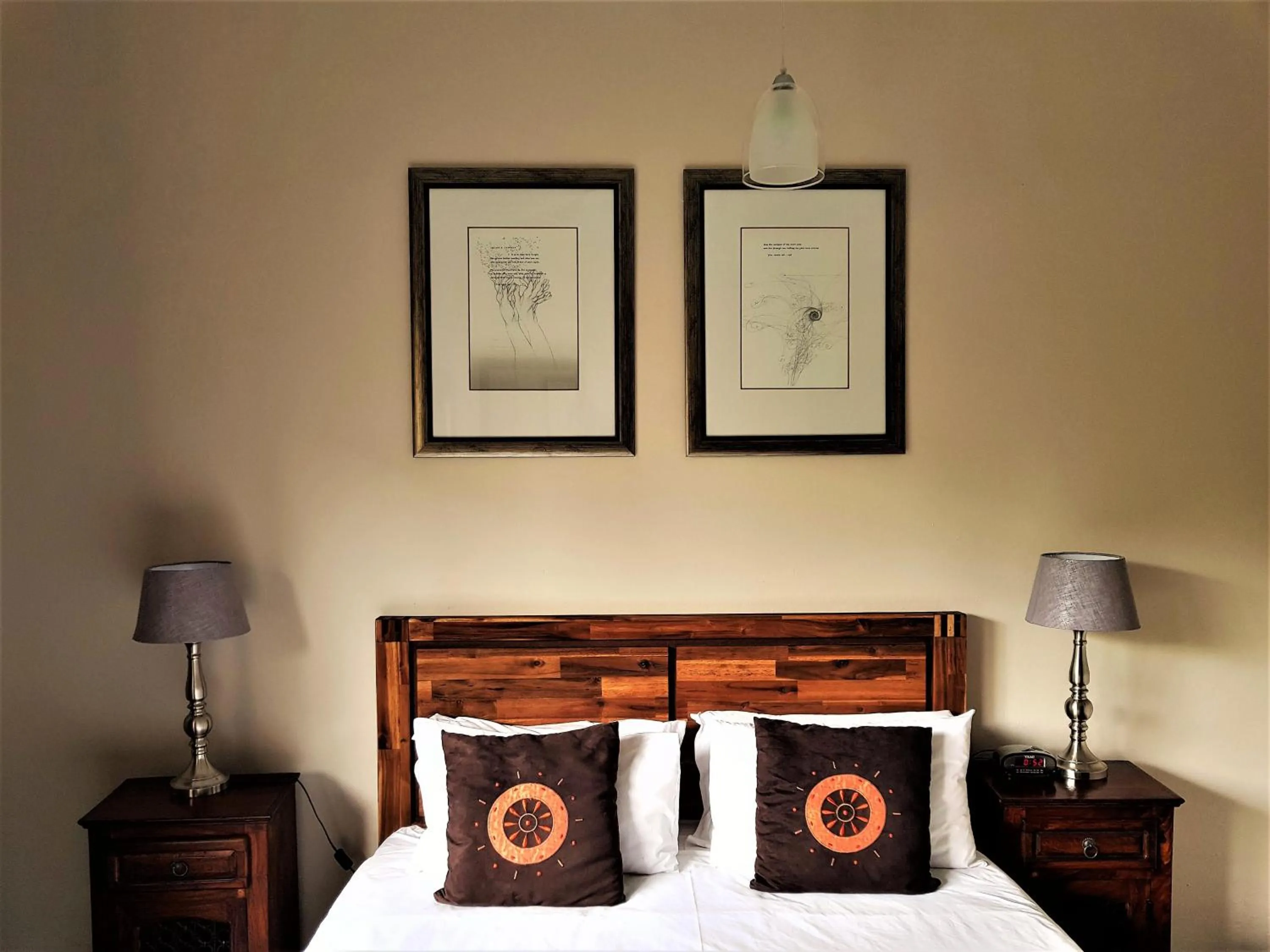 Bed in African Roots Guest House