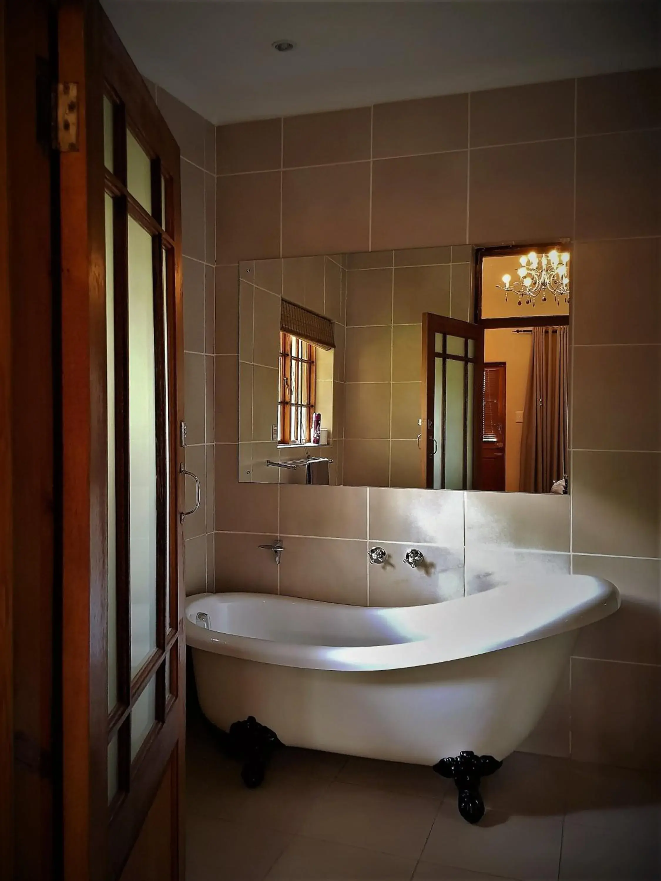 Suite - single occupancy in African Roots Guest House Suite - single occupancy in African Roots Guest House