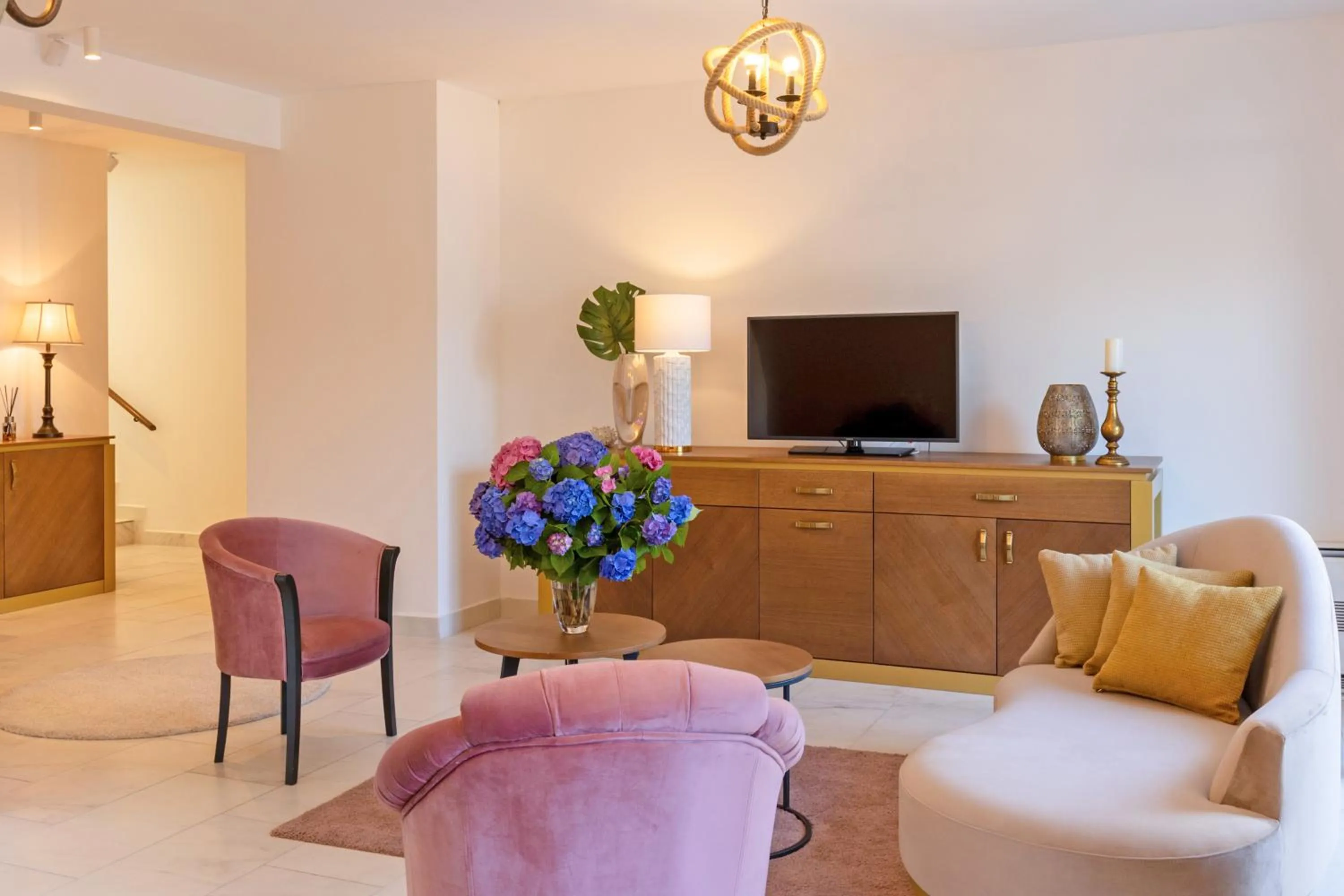 Living room in HUMA Kotor Bay Hotel and Villas