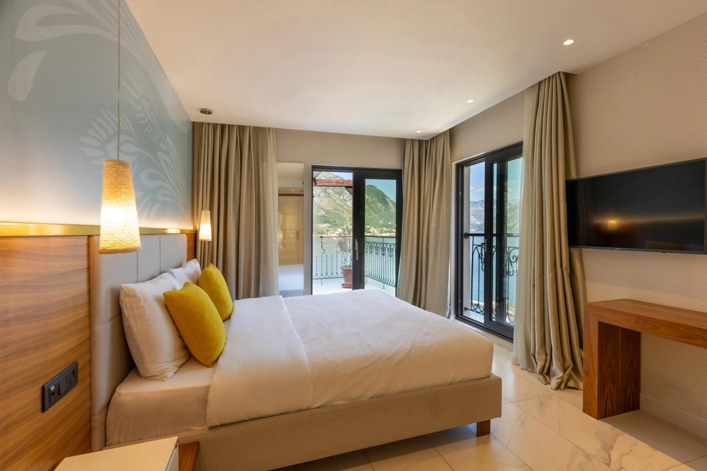 Photo of the whole room, Bed in HUMA Kotor Bay Hotel and Villas