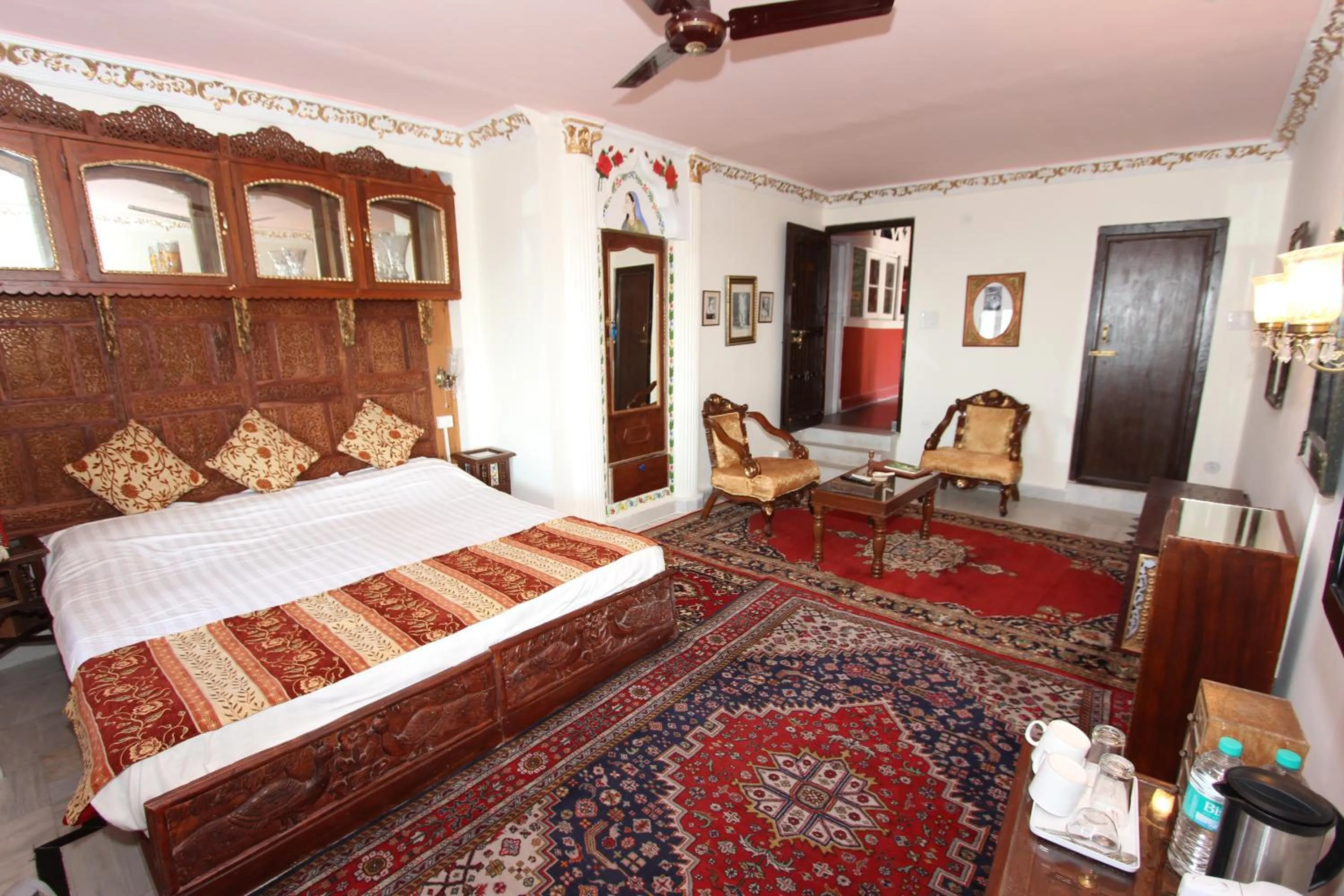 Bed in WelcomHeritage Grace Hotel
