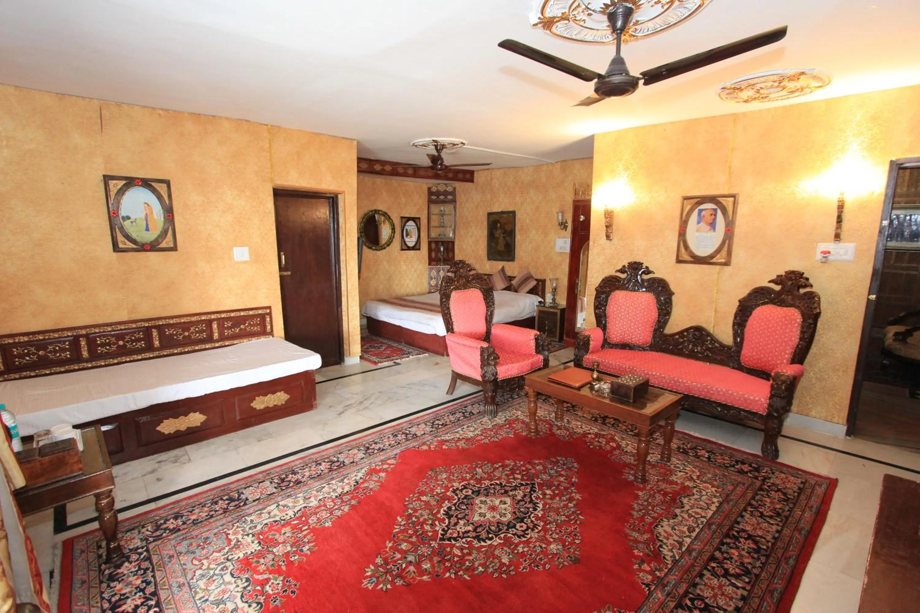 Bed in WelcomHeritage Grace Hotel