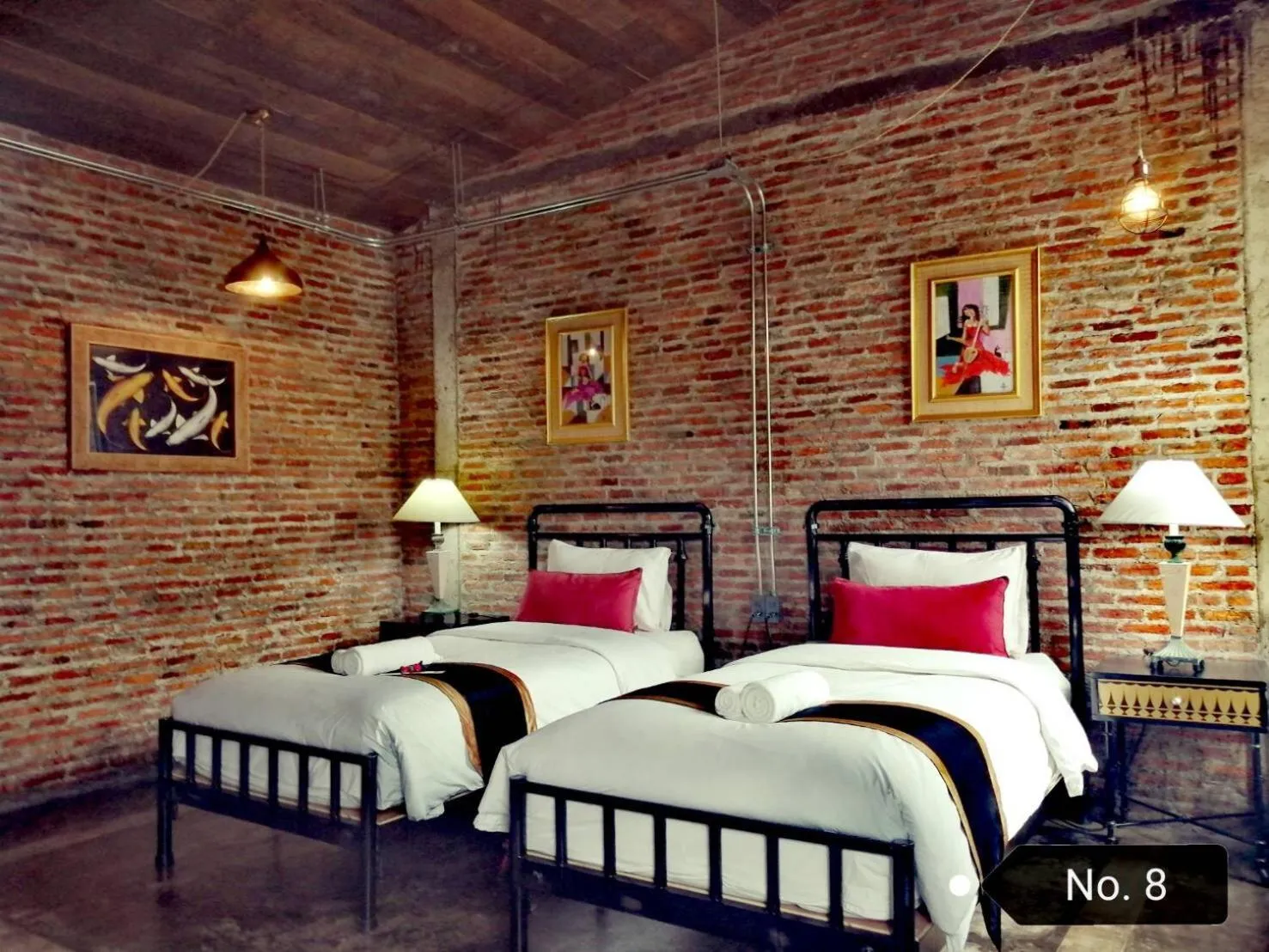 Bed in PX122 DBEST HOTEL