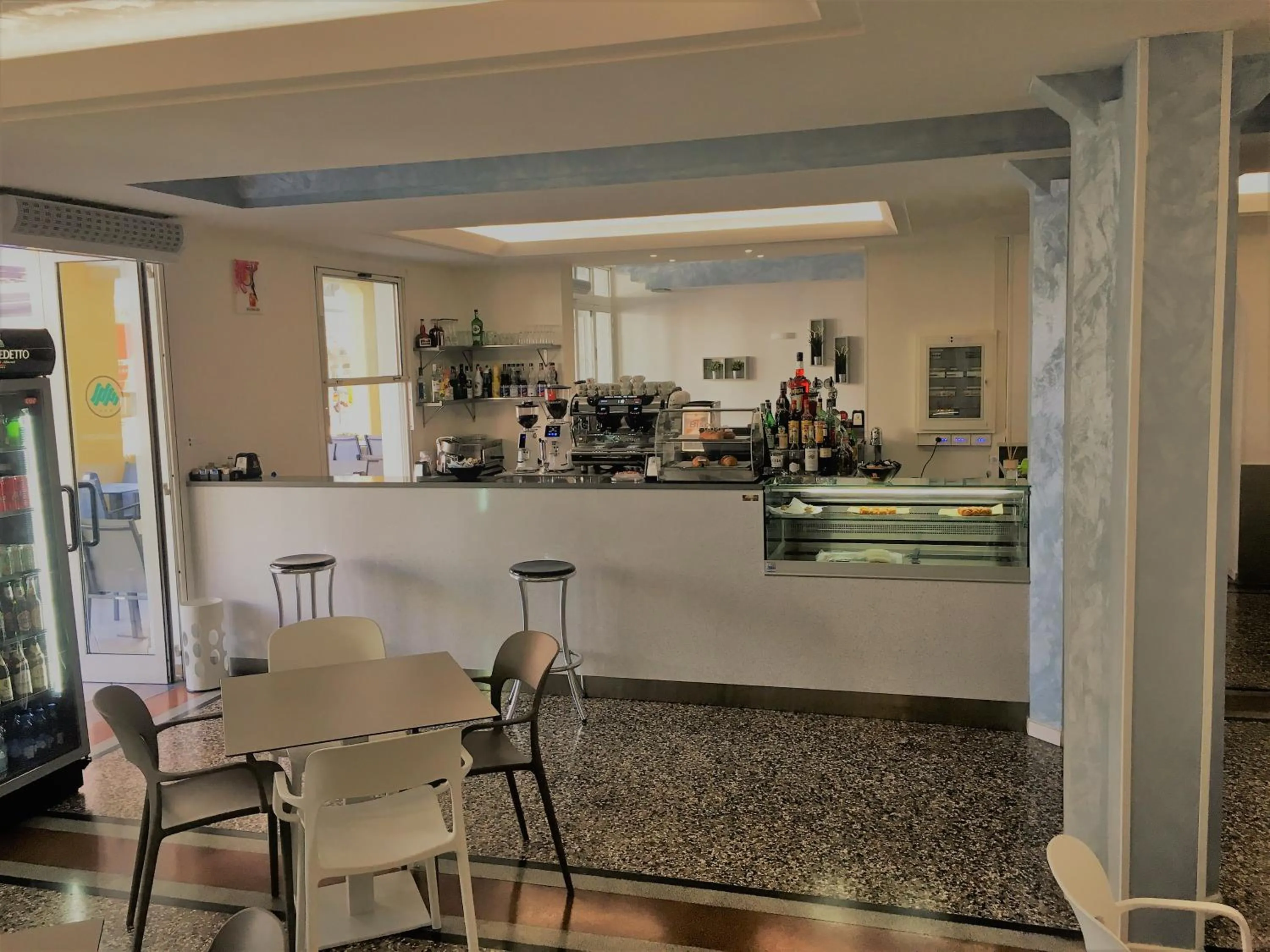 Restaurant/places to eat in Hotel Al Mare