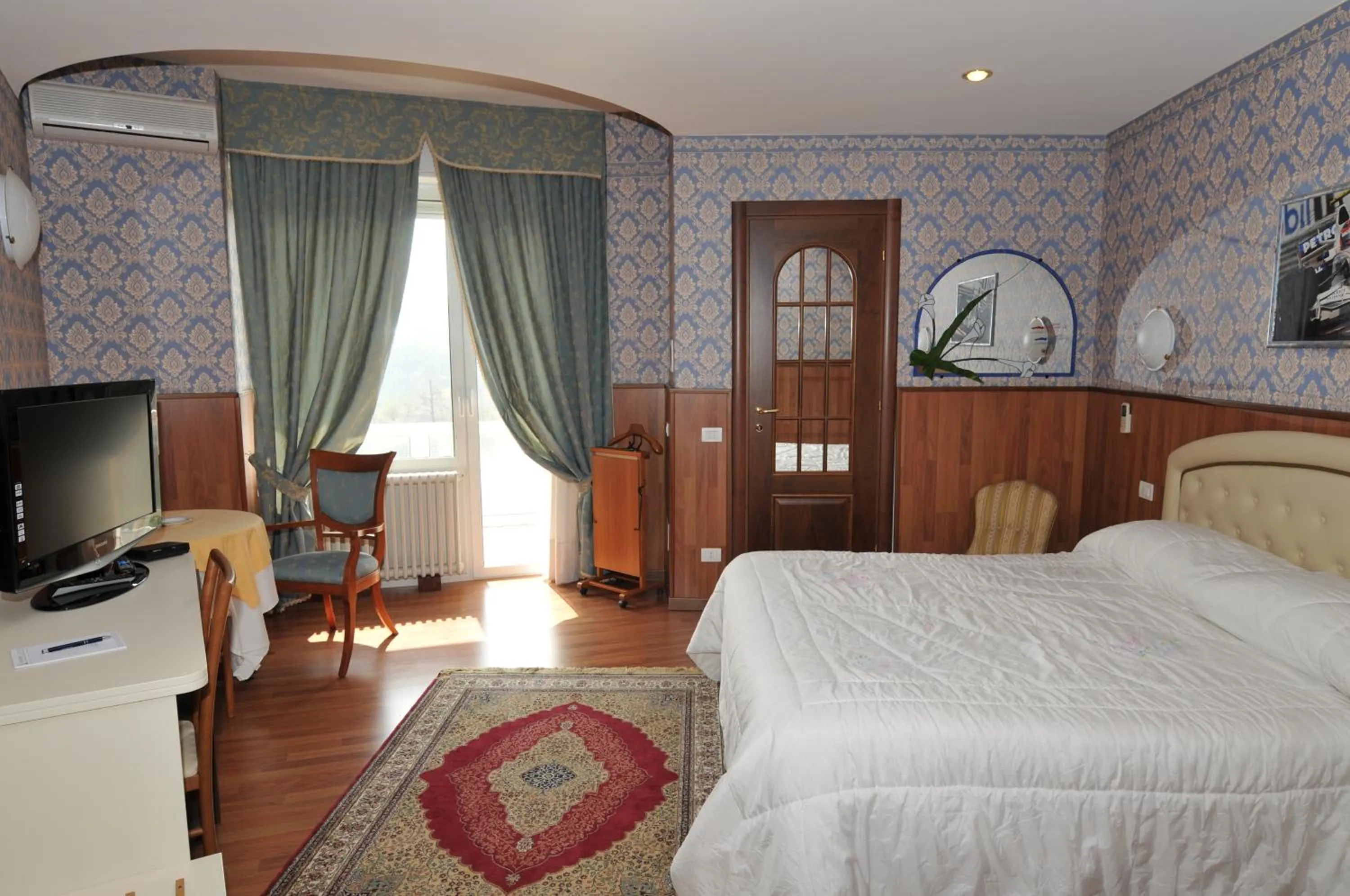 Photo of the whole room, Bed in Hotel Fossati