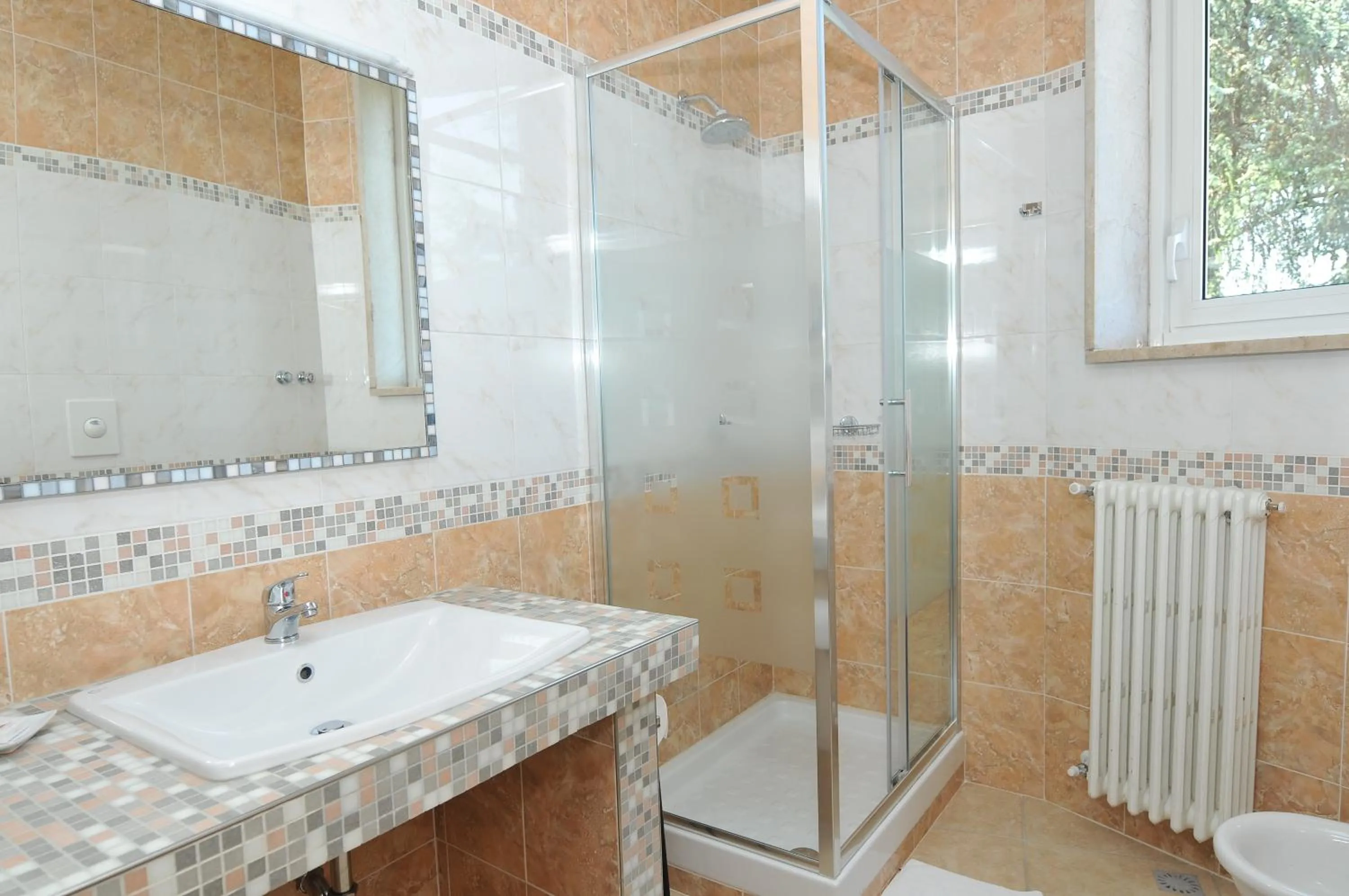 Shower in Hotel Fossati