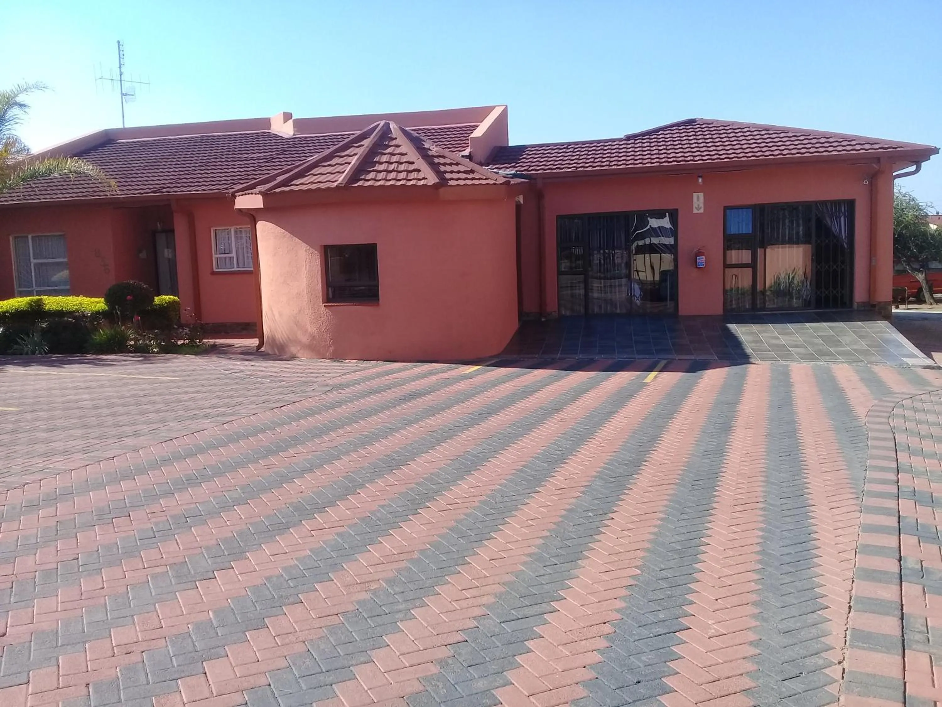 Property building in Legae La Tshepo