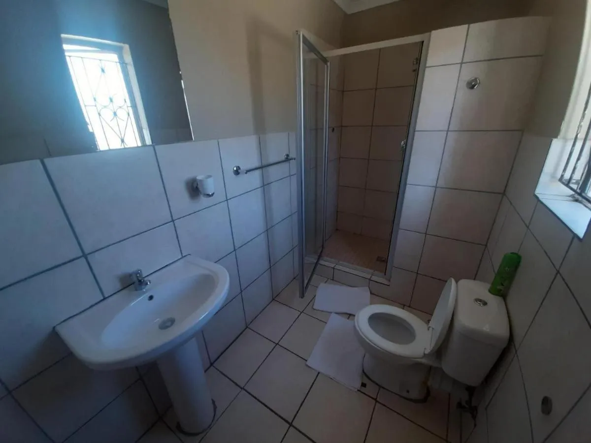 Bathroom in Legae La Tshepo