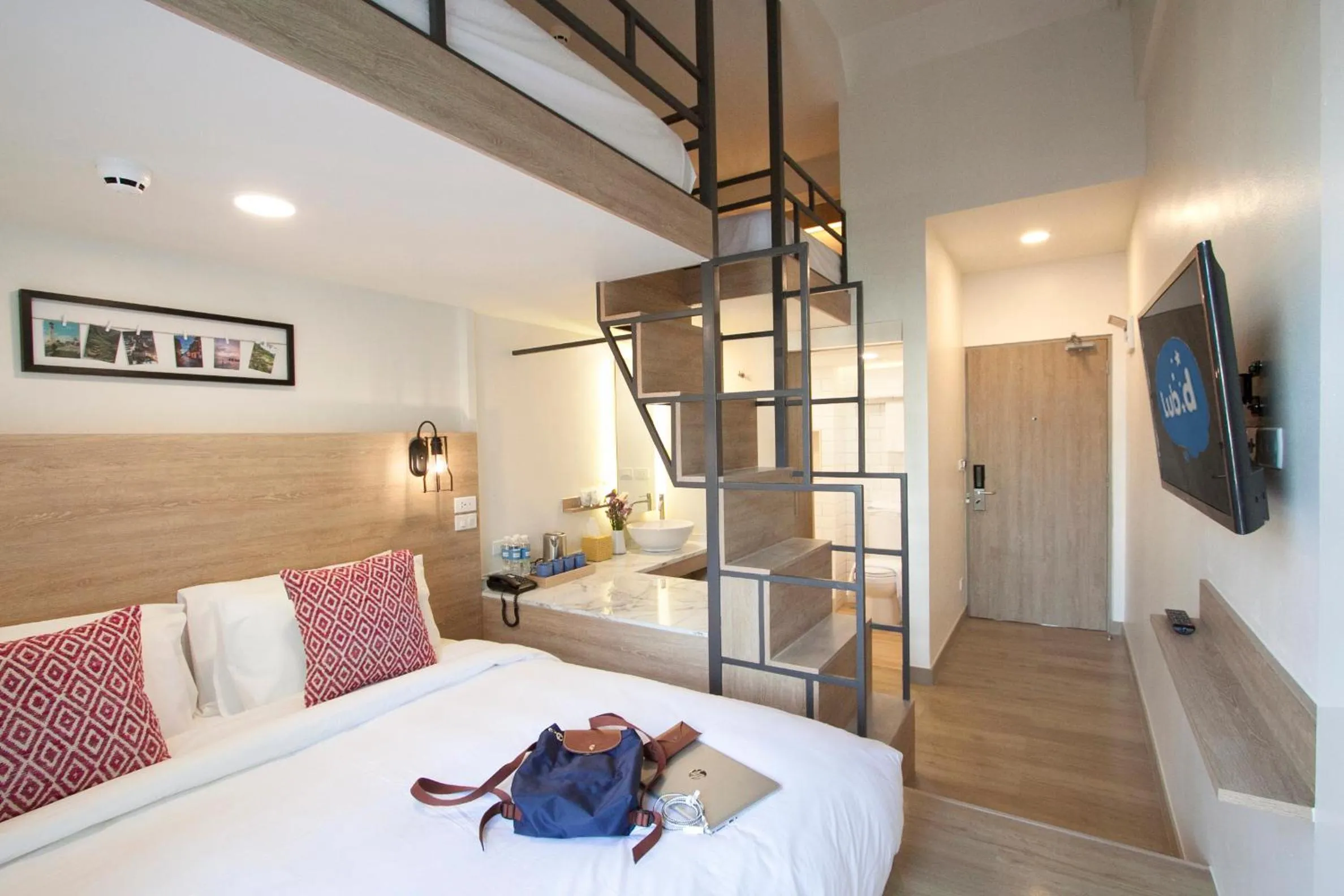 Bedroom, Bed in Lub d Manila Makati - Central Makati, Near Nightlife