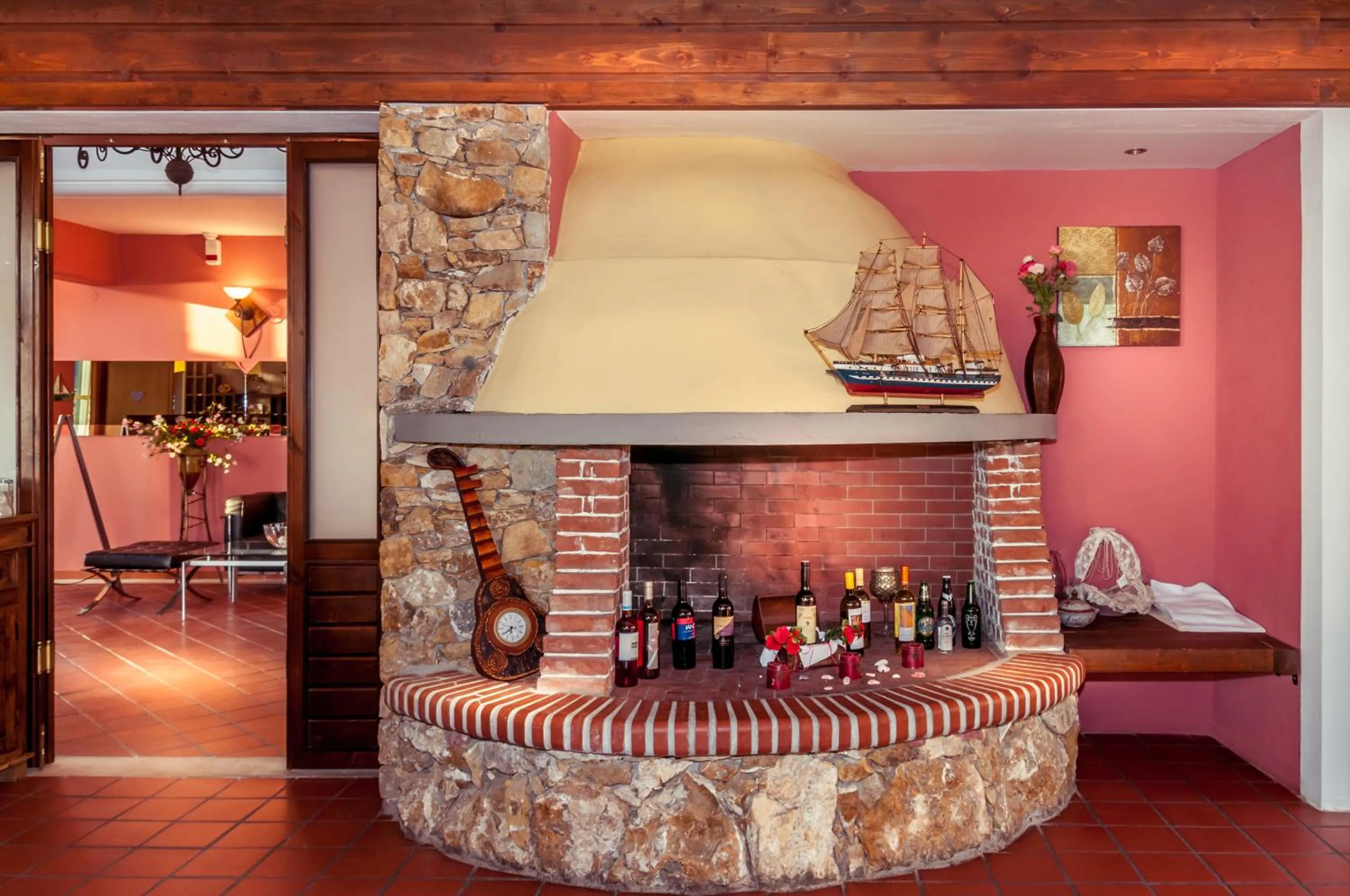 Decorative detail in Kallisti Hotel