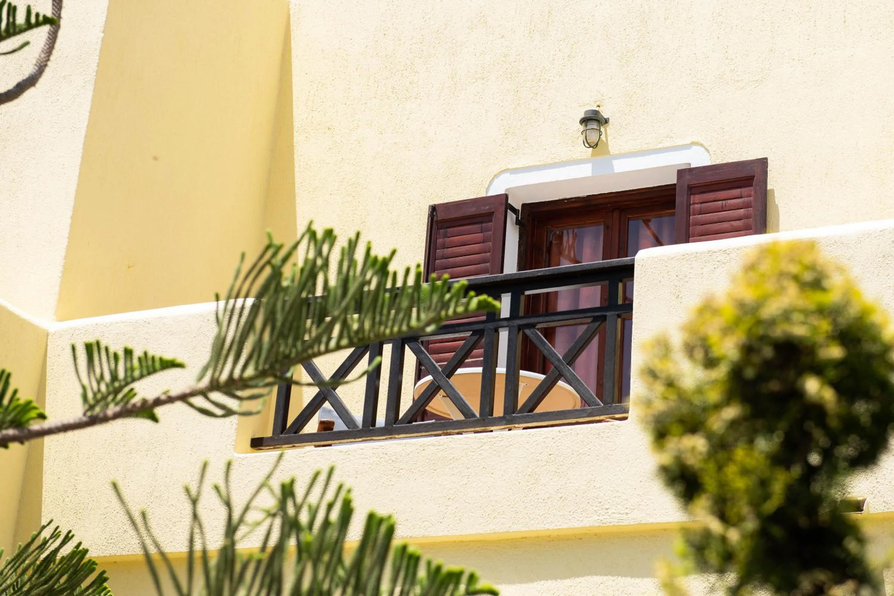 Property building in Mandilaria Studios