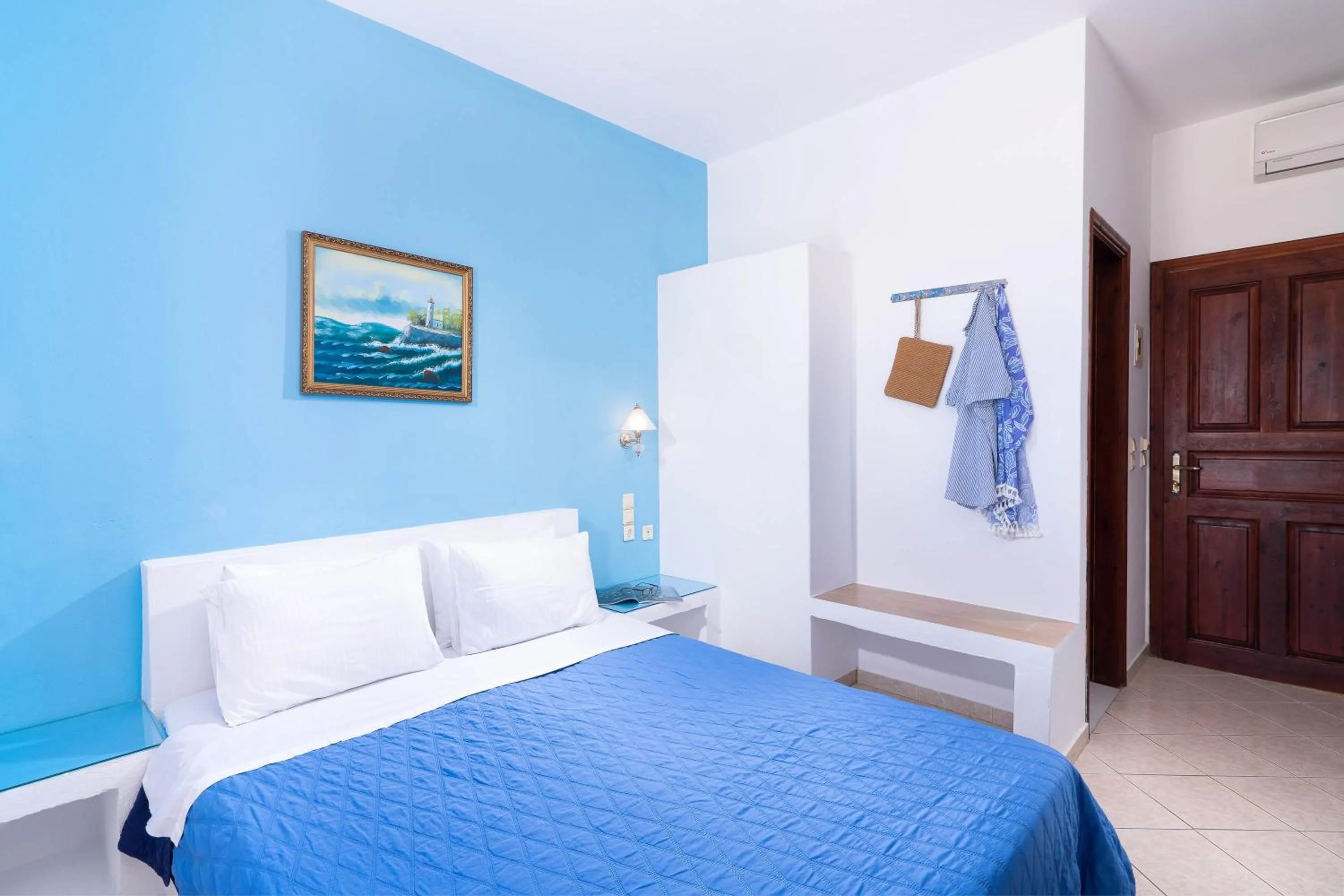 Bed in Mandilaria Studios