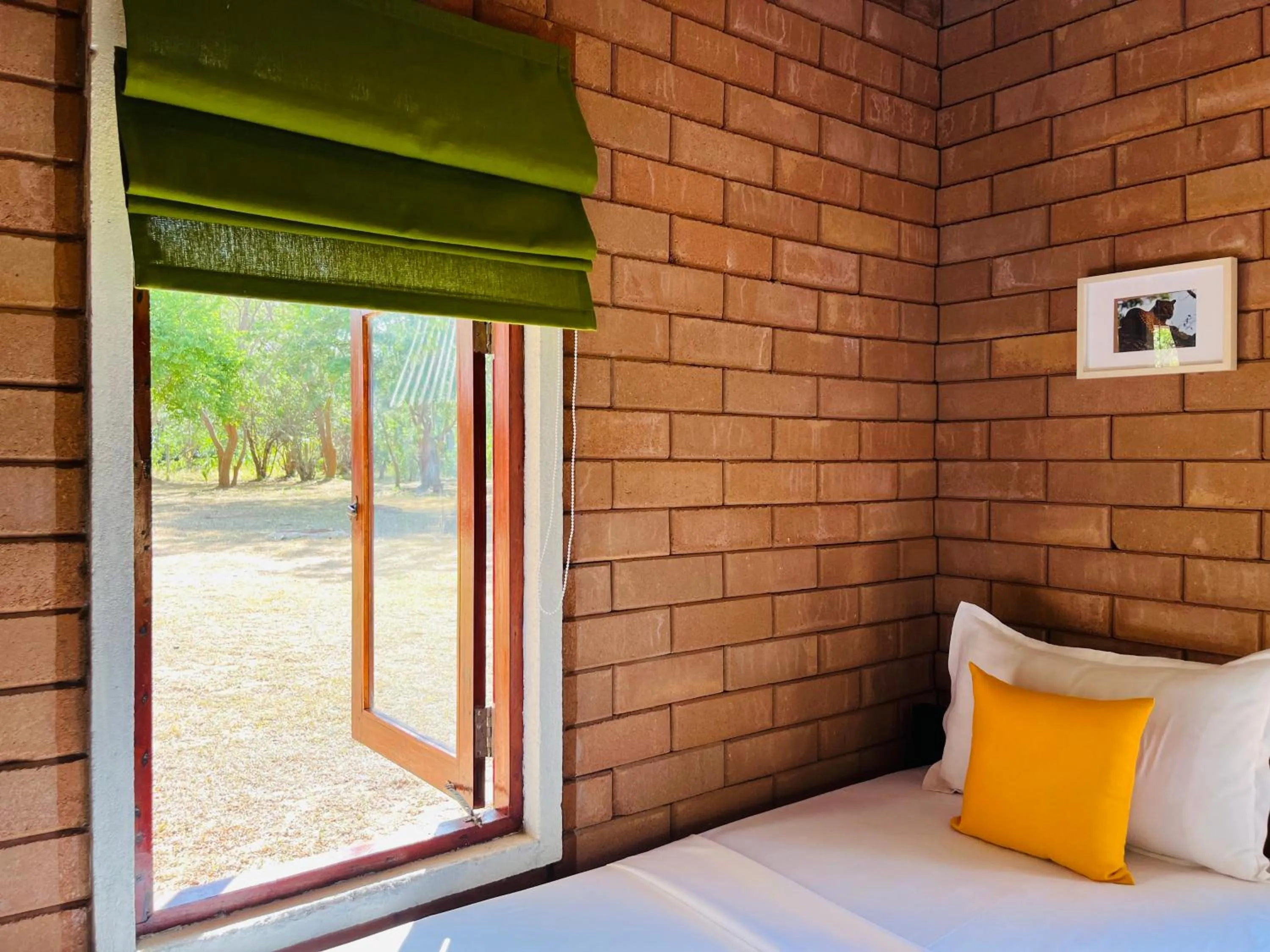 Bedroom, Bed in Funky Leopard Safari Lodge Bordering Yala National Park