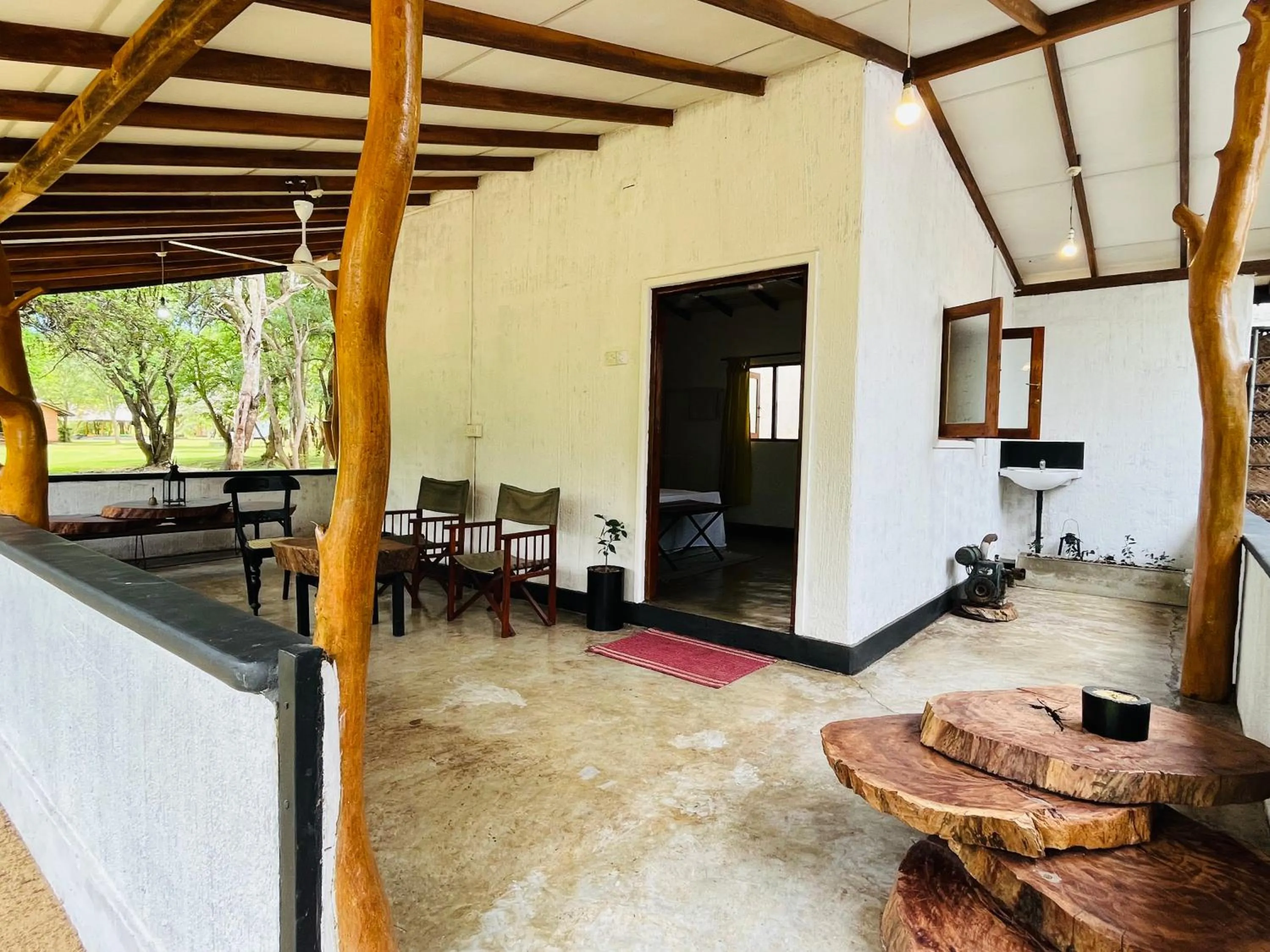 Patio in Funky Leopard Safari Lodge Bordering Yala National Park