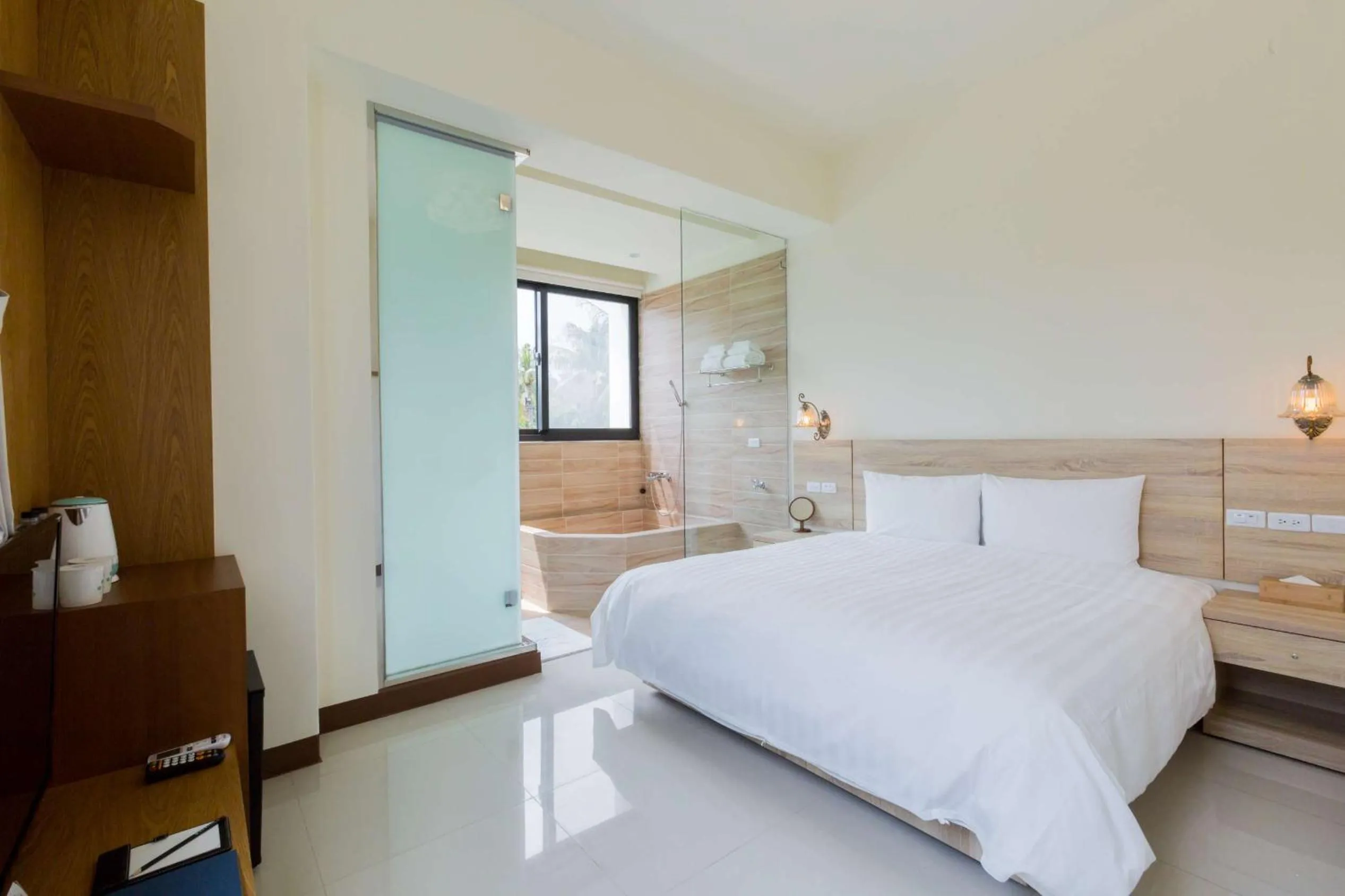 Bed in Rich Sunshine Inn